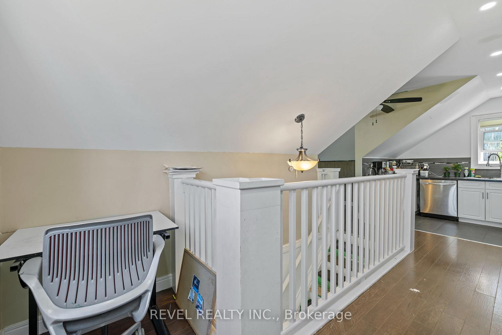 Photo 33 of 54 Chestnut Street E, St. Catharines, Secord Woods — HOMEH