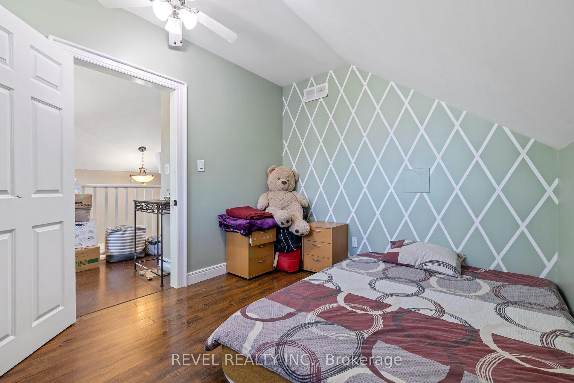 Photo 37 of 54 Chestnut Street E, St. Catharines, Secord Woods — HOMEH