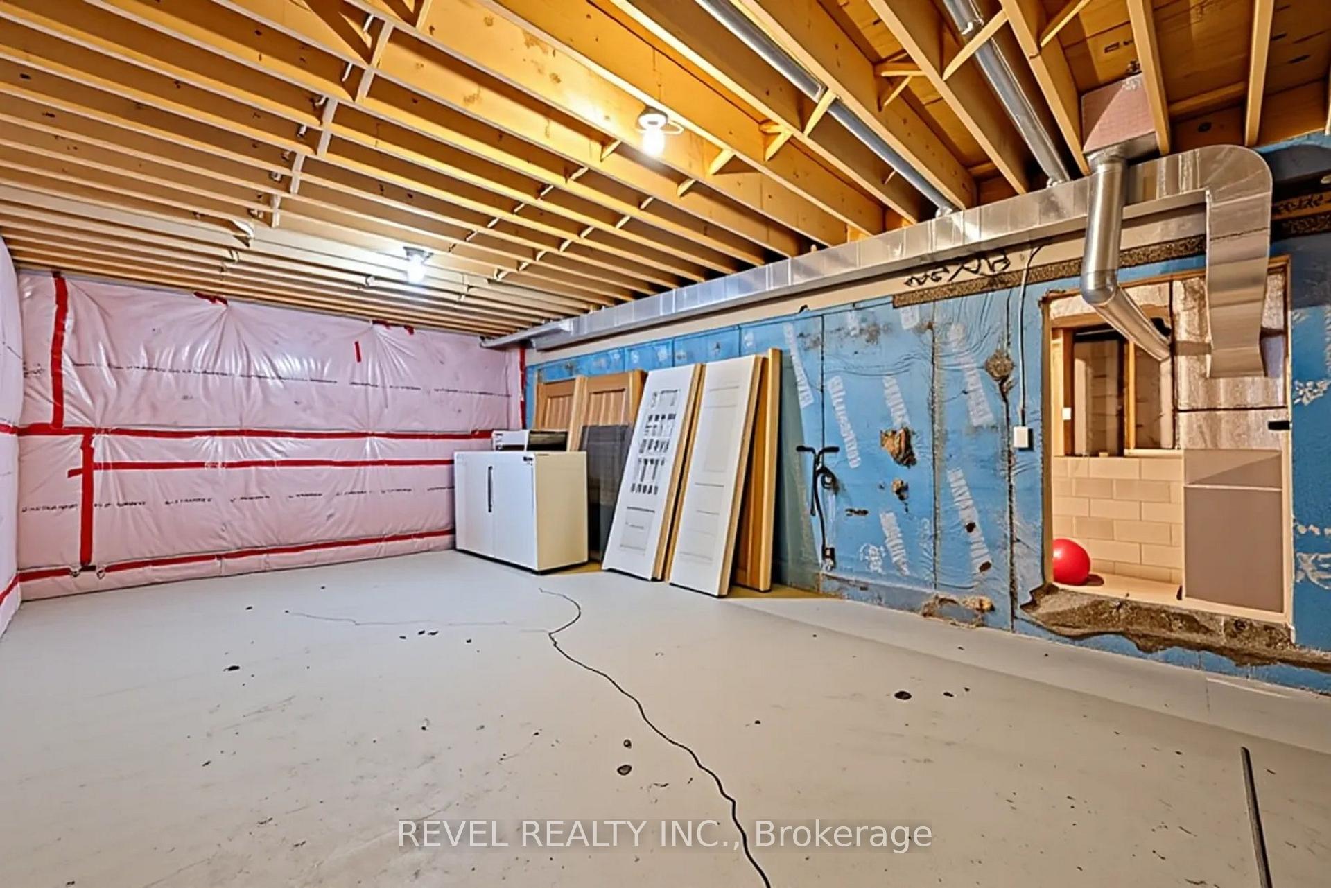 Photo 43 of 54 Chestnut Street E, St. Catharines, Secord Woods — HOMEH