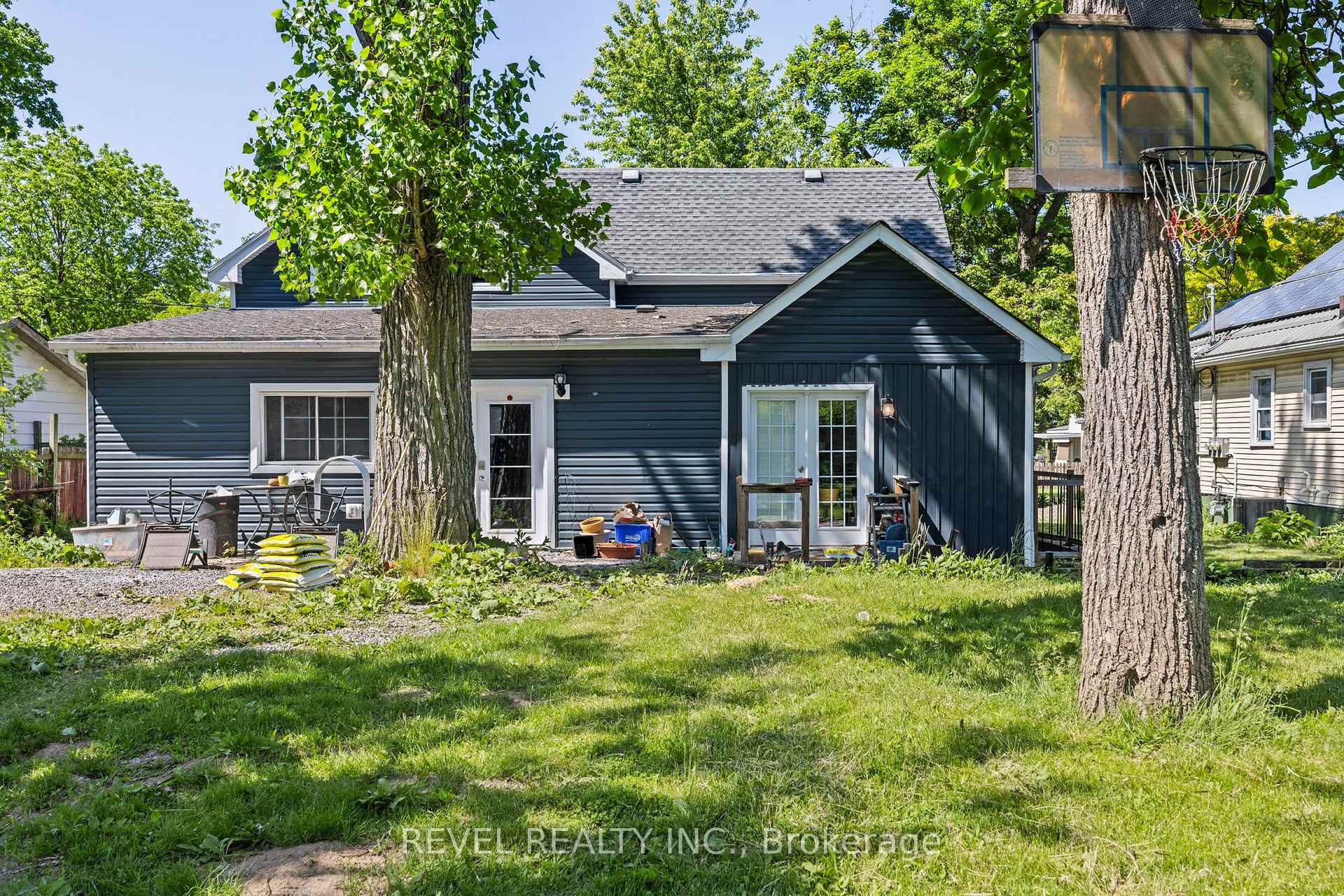 Photo 44 of 54 Chestnut Street E, St. Catharines, Secord Woods — HOMEH