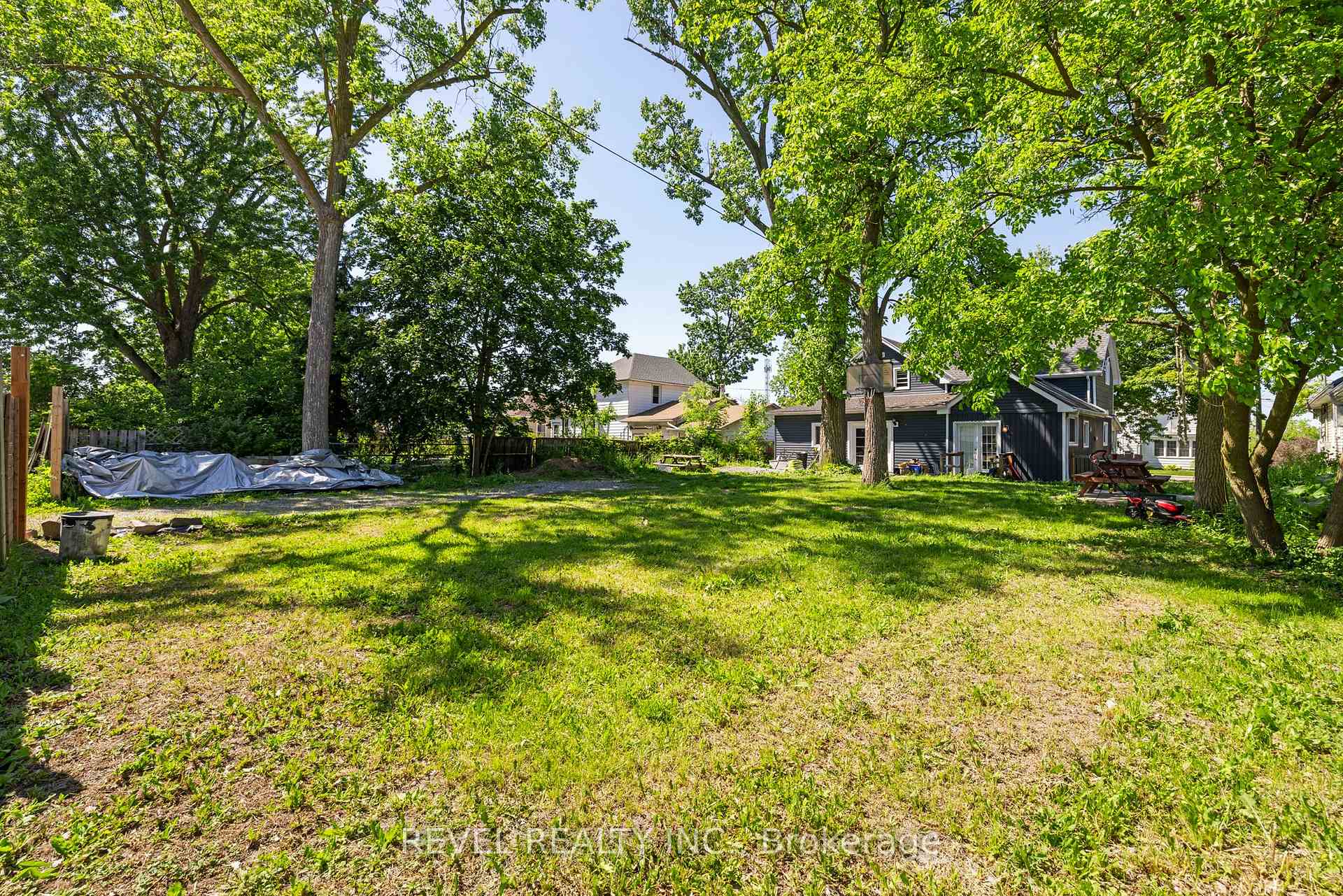 Photo 45 of 54 Chestnut Street E, St. Catharines, Secord Woods — HOMEH