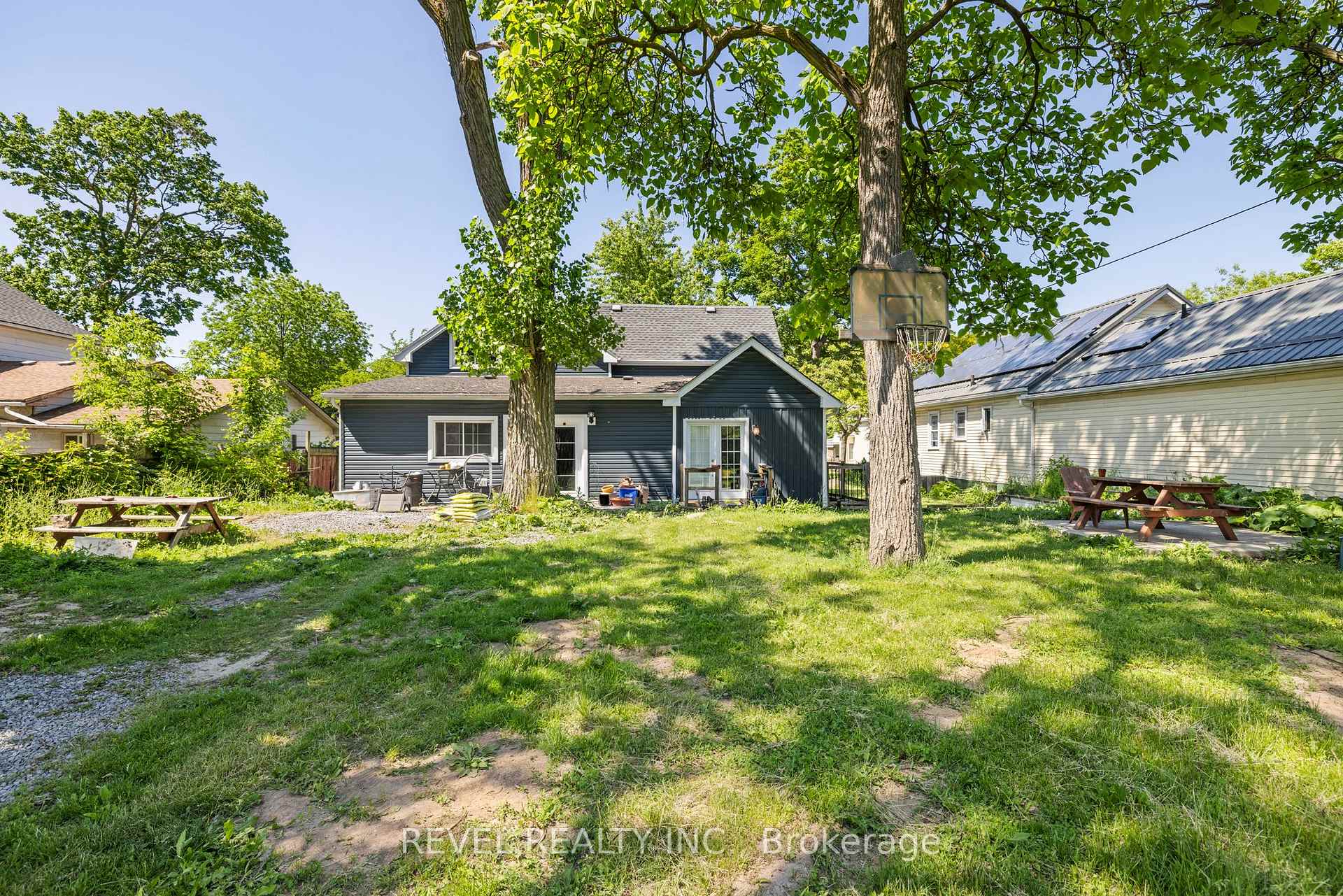 Photo 46 of 54 Chestnut Street E, St. Catharines, Secord Woods — HOMEH