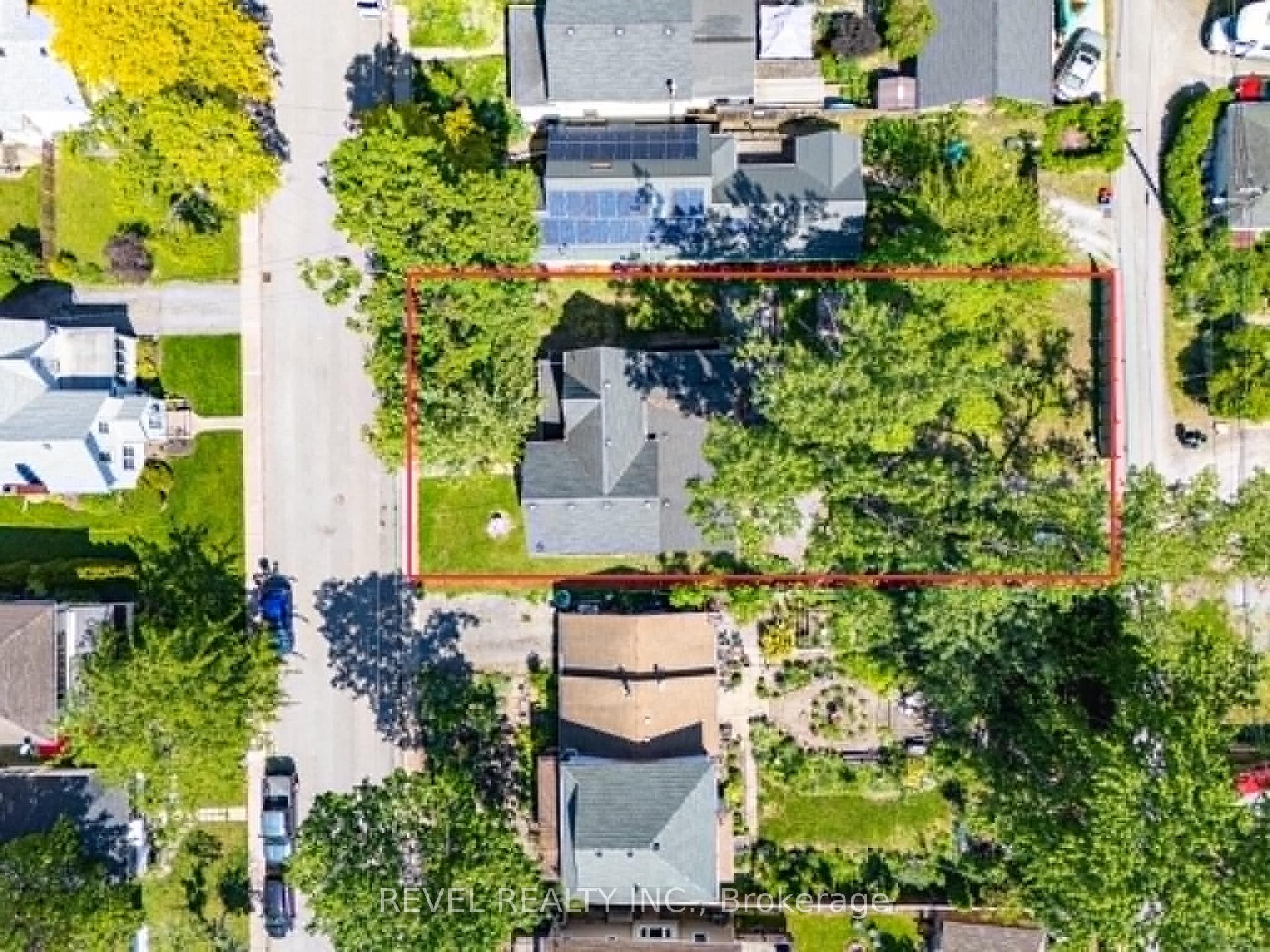 Photo 49 of 54 Chestnut Street E, St. Catharines, Secord Woods — HOMEH
