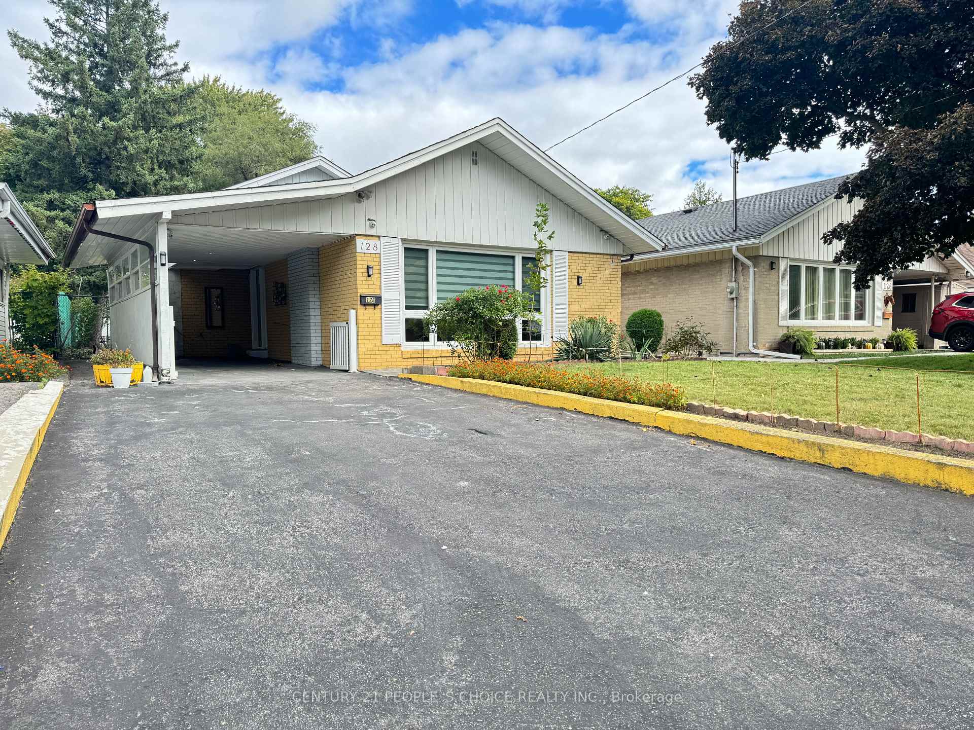 Photo 1 of 128 Elmhurst Drive, Etobicoke, Rexdale-Kipling — HOMEH