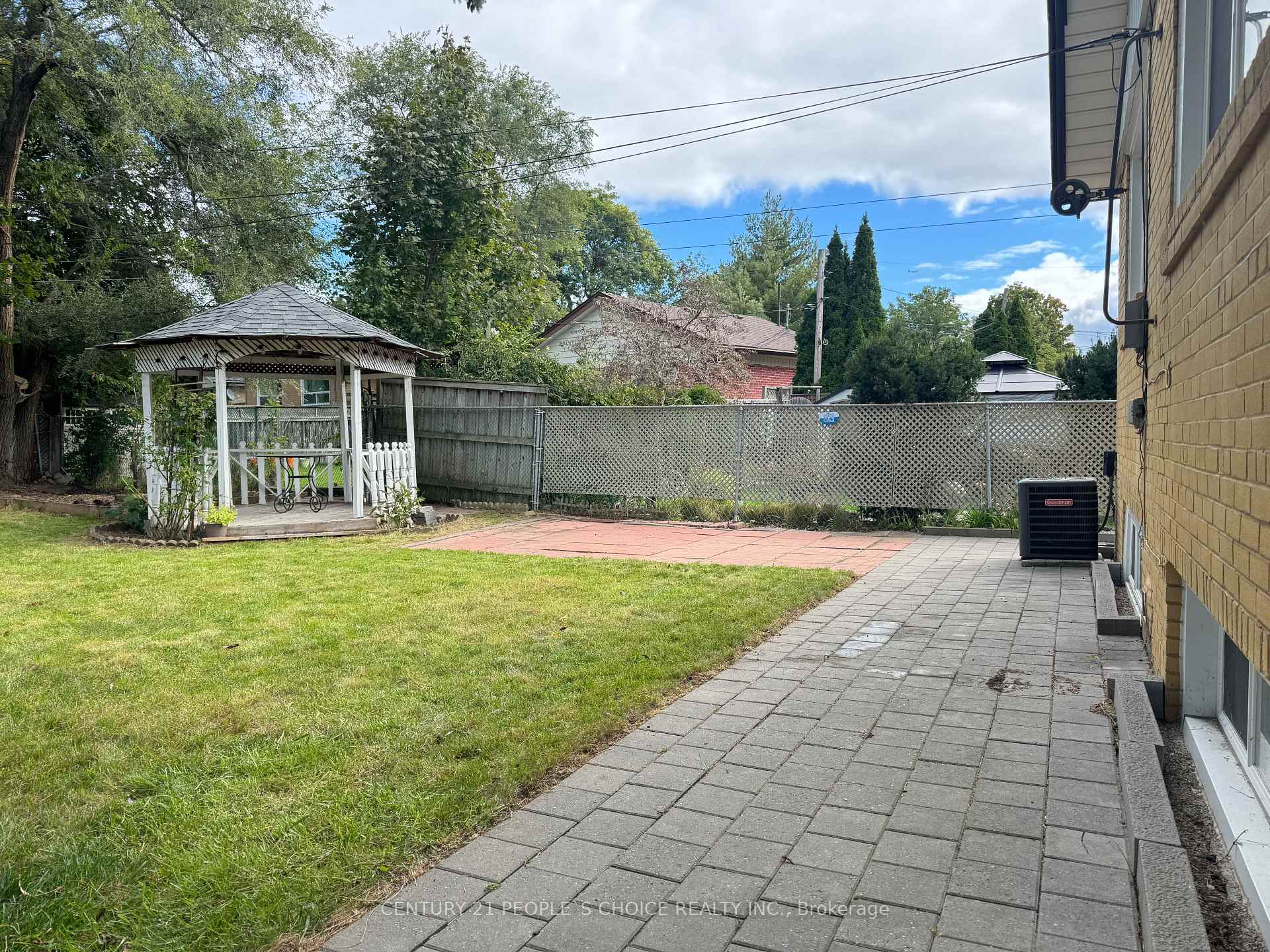 Photo 6 of 128 Elmhurst Drive, Etobicoke, Rexdale-Kipling — HOMEH