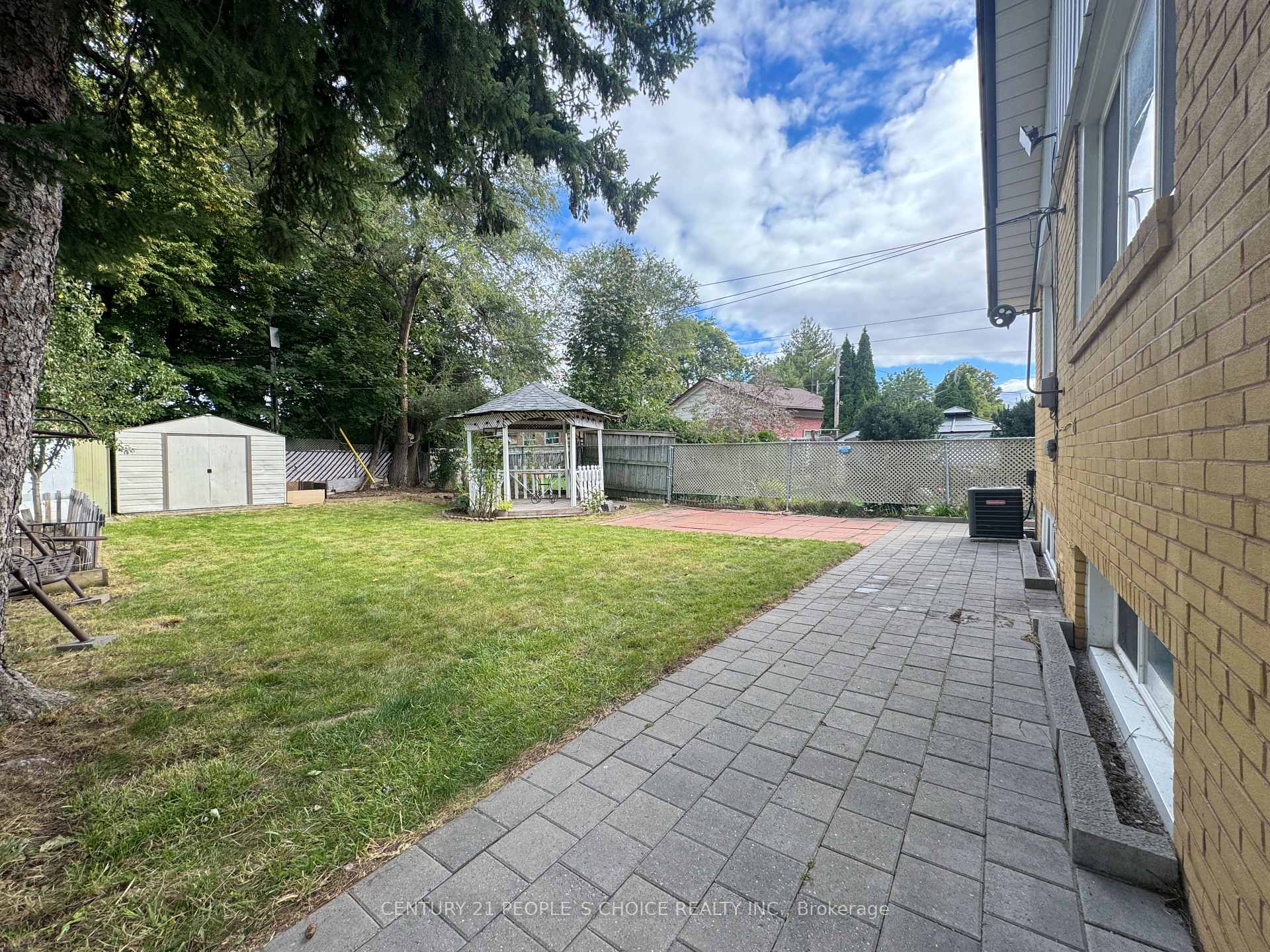 Photo 12 of 128 Elmhurst Drive, Etobicoke, Rexdale-Kipling — HOMEH
