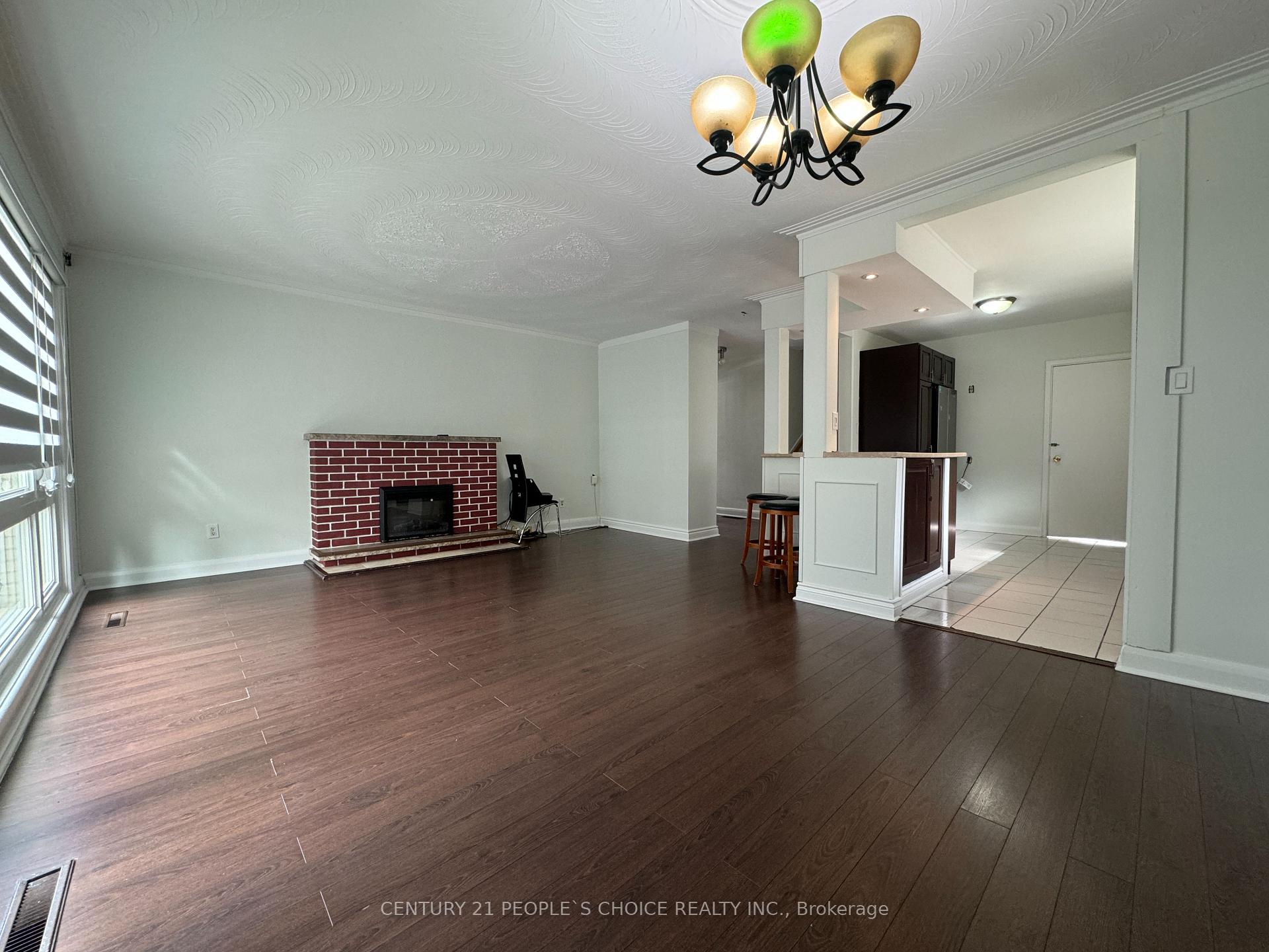 Photo 16 of 128 Elmhurst Drive, Etobicoke, Rexdale-Kipling — HOMEH