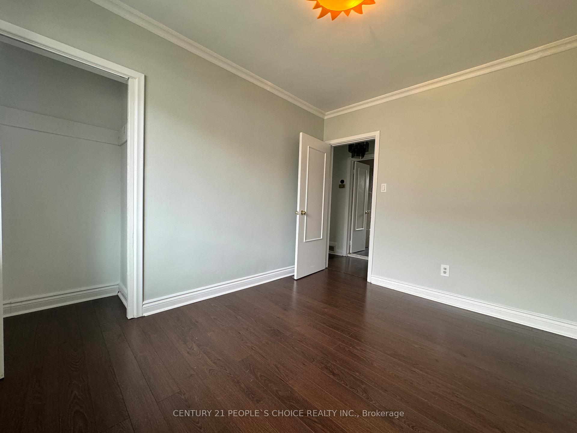 Photo 28 of 128 Elmhurst Drive, Etobicoke, Rexdale-Kipling — HOMEH