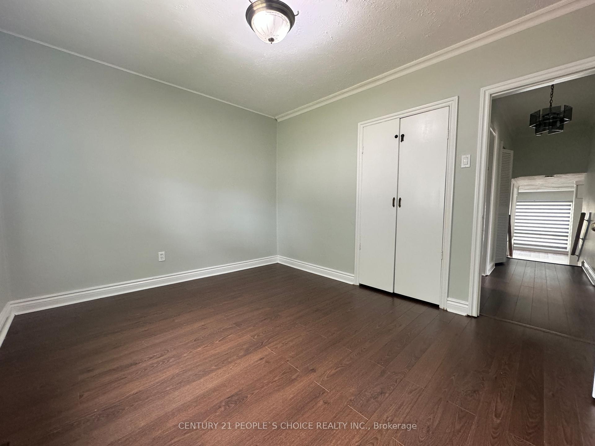 Photo 30 of 128 Elmhurst Drive, Etobicoke, Rexdale-Kipling — HOMEH