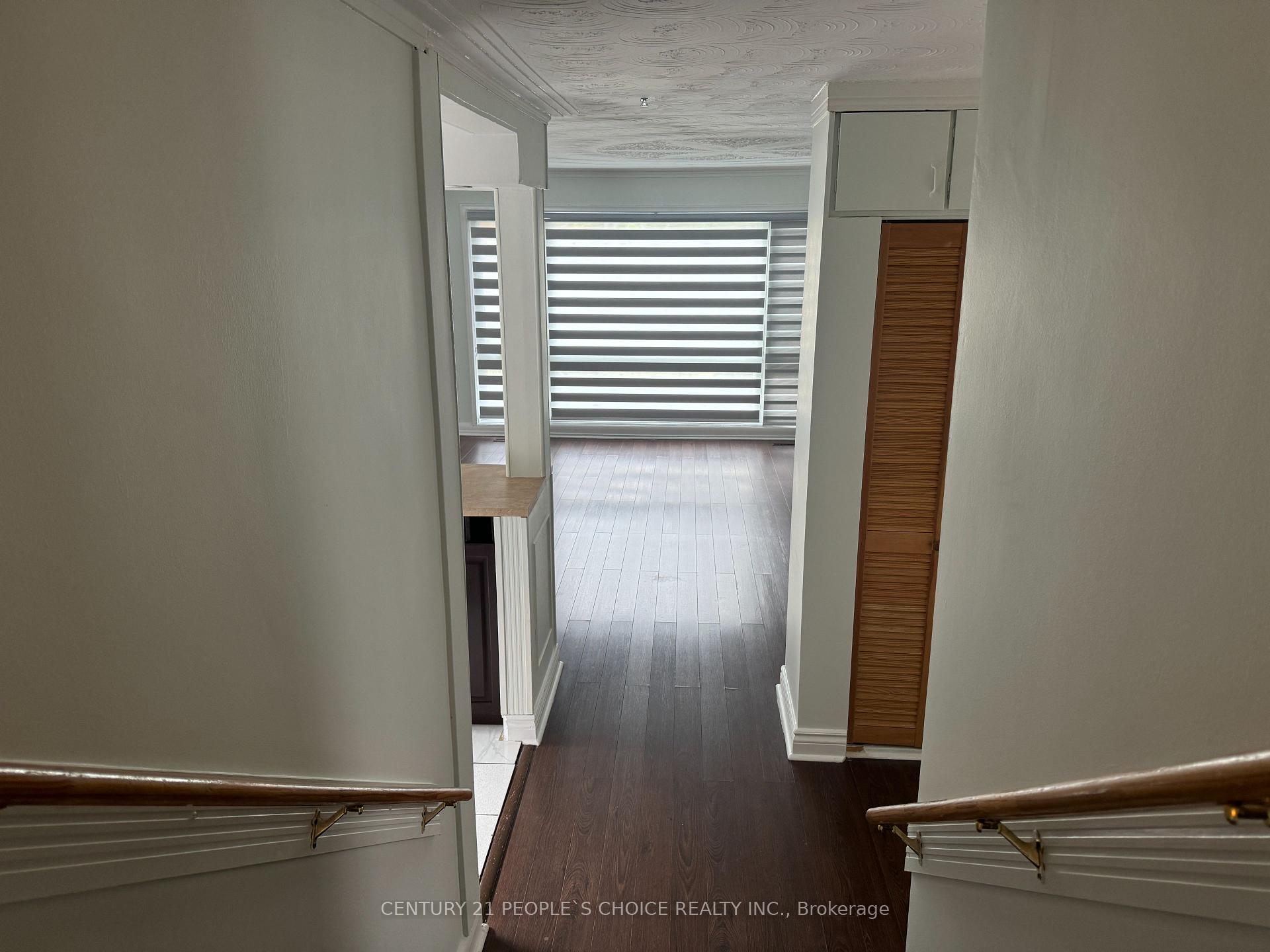 Photo 35 of 128 Elmhurst Drive, Etobicoke, Rexdale-Kipling — HOMEH