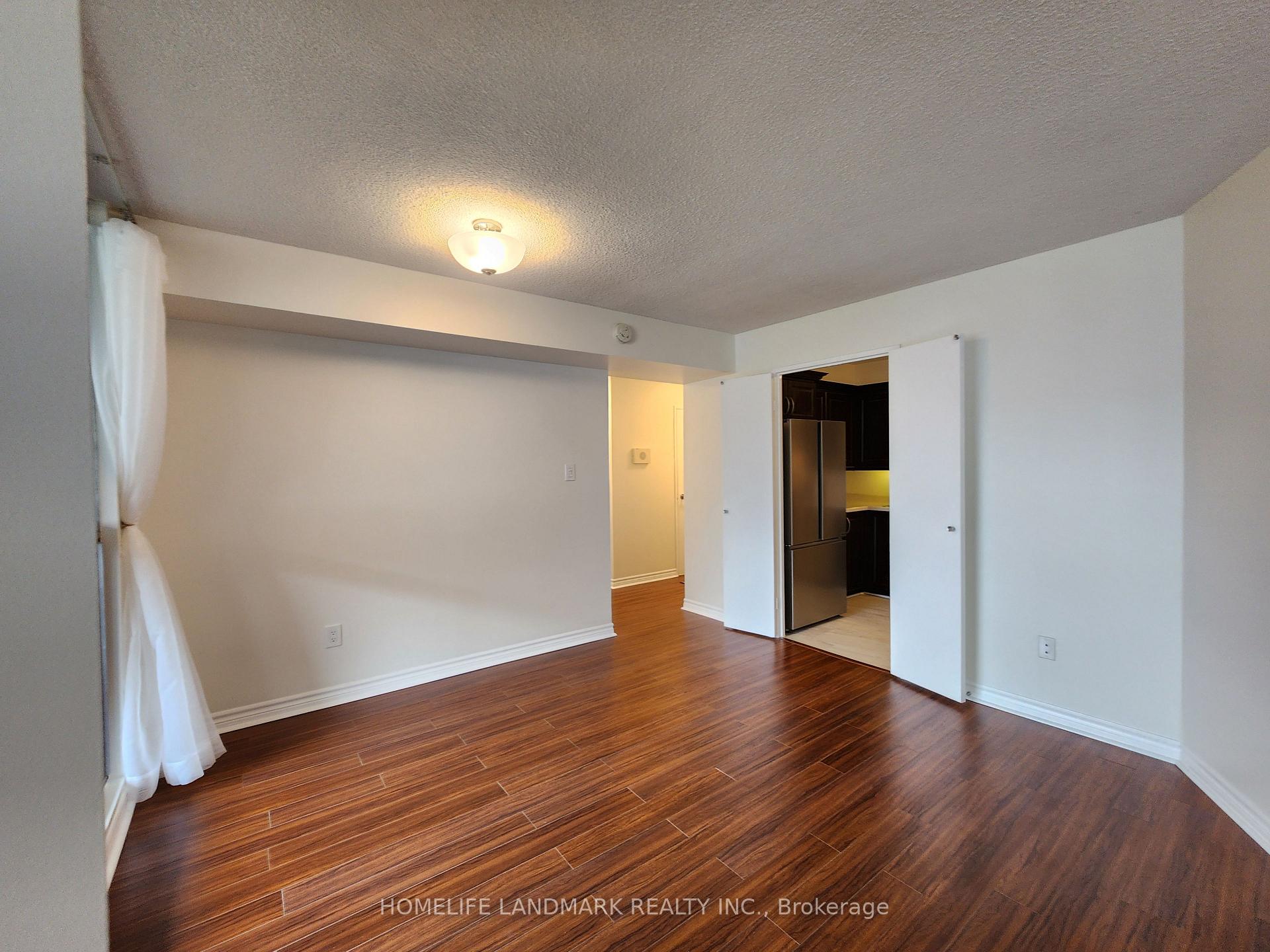 Photo 8 of Unit 910, 50 Elm Drive E, Mississauga, Mississauga Valleys — HOMEH