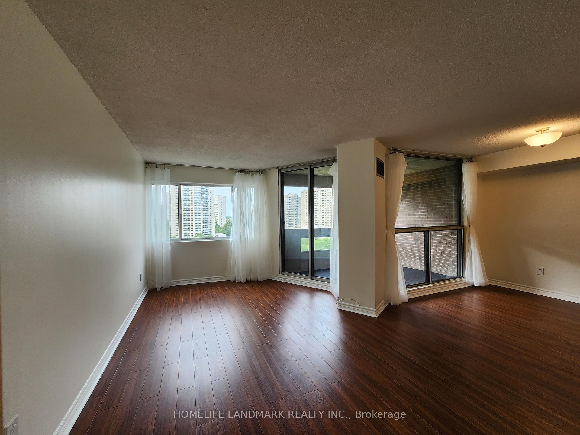 Photo 10 of Unit 910, 50 Elm Drive E, Mississauga, Mississauga Valleys — HOMEH