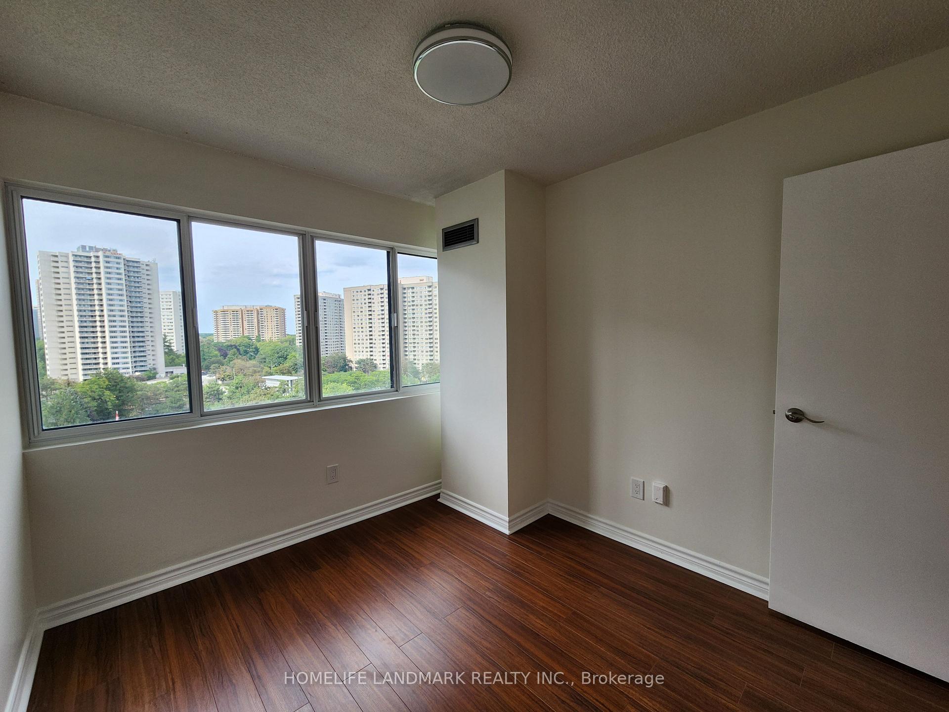 Photo 19 of Unit 910, 50 Elm Drive E, Mississauga, Mississauga Valleys — HOMEH