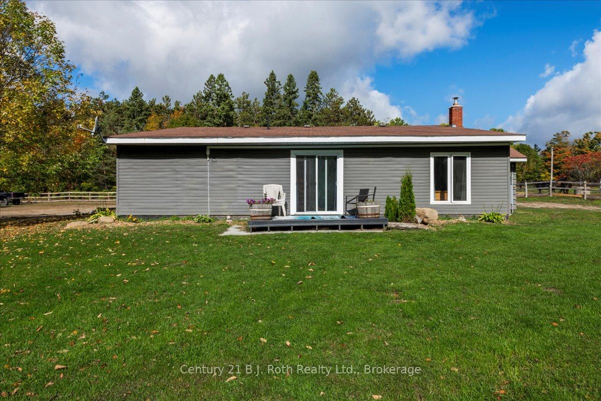 Photo 20 of 2286 Flos 10 Road, Springwater, Rural Springwater — HOMEH