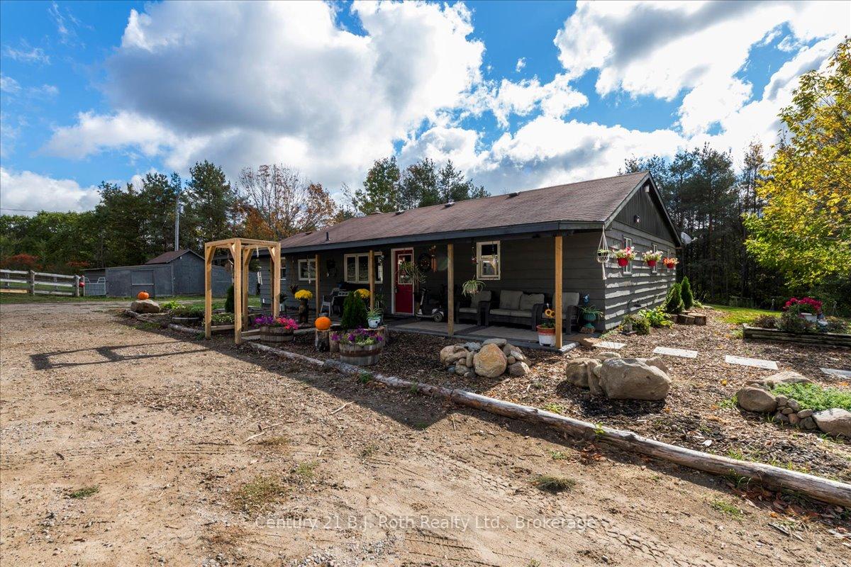 Photo 31 of 2286 Flos 10 Road, Springwater, Rural Springwater — HOMEH