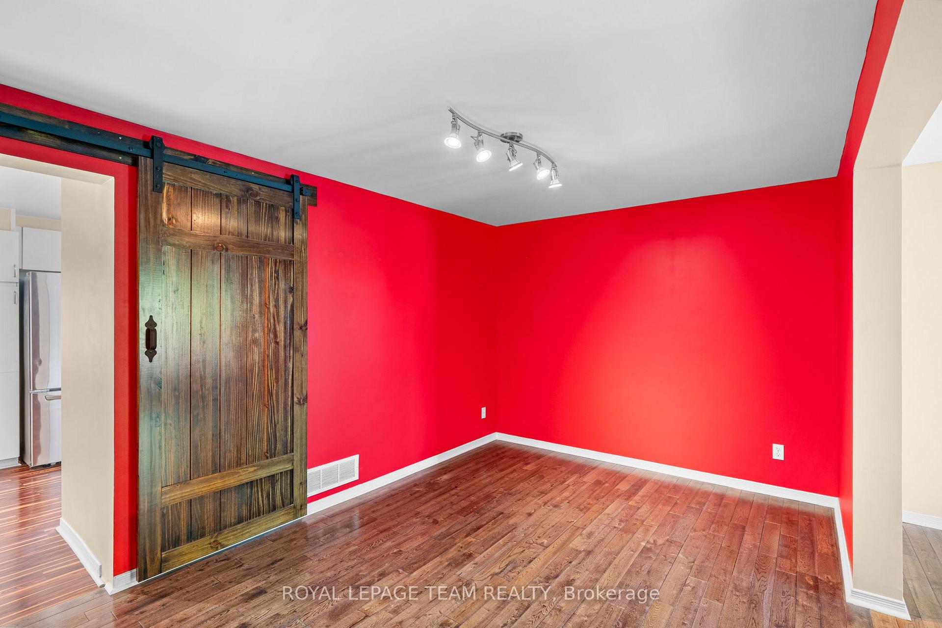 Photo 8 of 8 Mannington Court, Ottawa, Barrhaven - Cedargrove/Fraserdale — HOMEH
