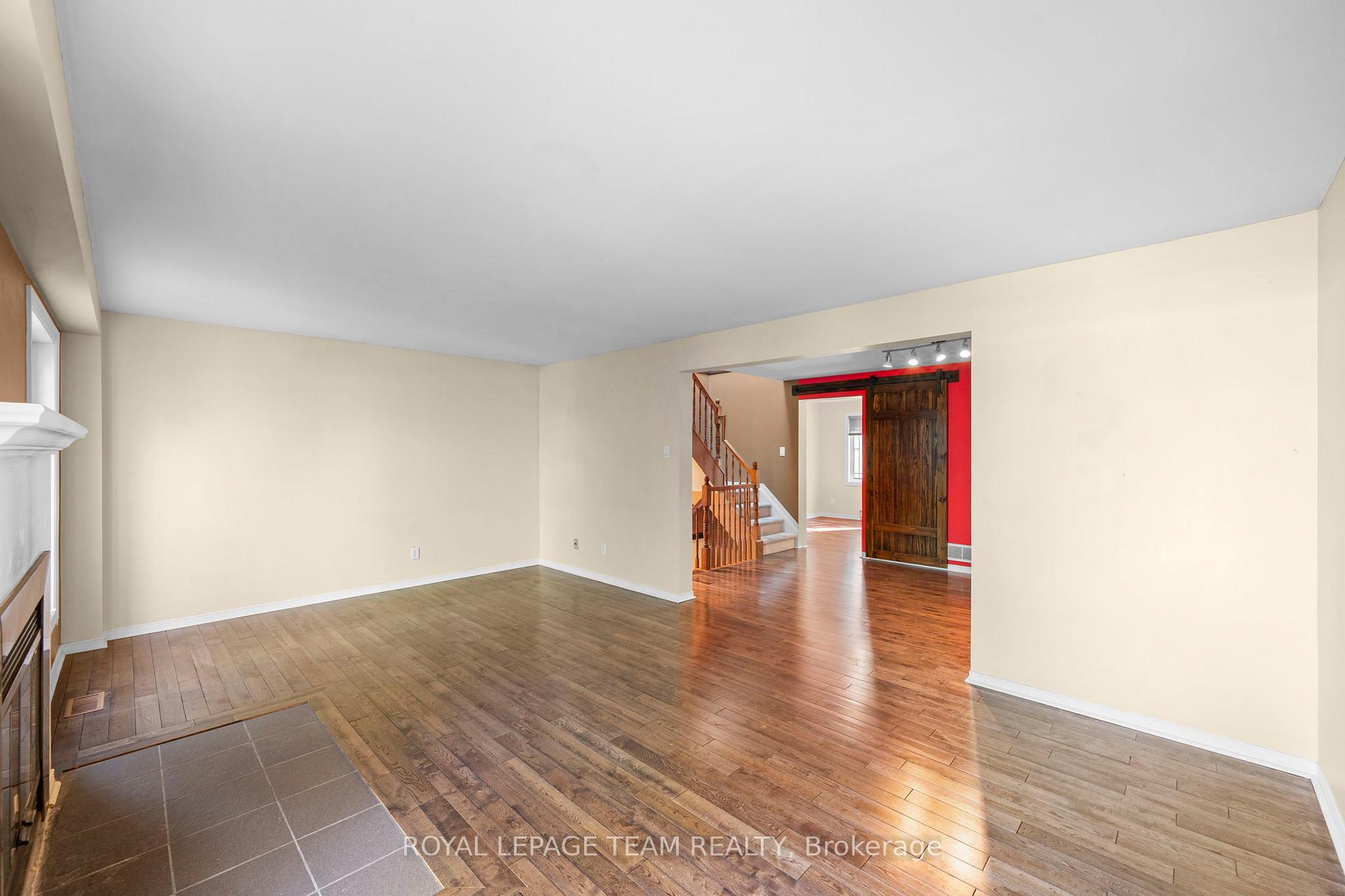 Photo 9 of 8 Mannington Court, Ottawa, Barrhaven - Cedargrove/Fraserdale — HOMEH