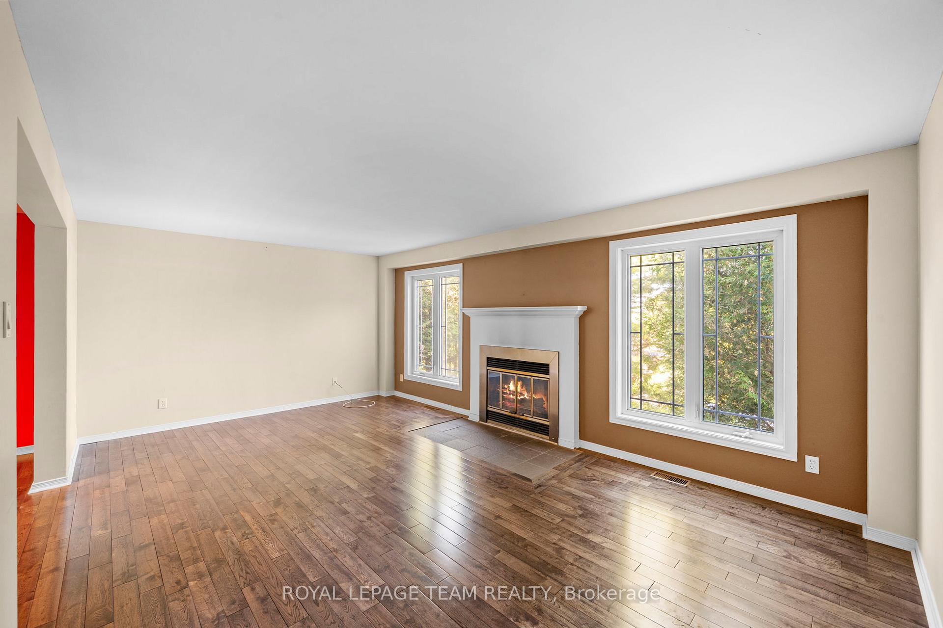 Photo 11 of 8 Mannington Court, Ottawa, Barrhaven - Cedargrove/Fraserdale — HOMEH