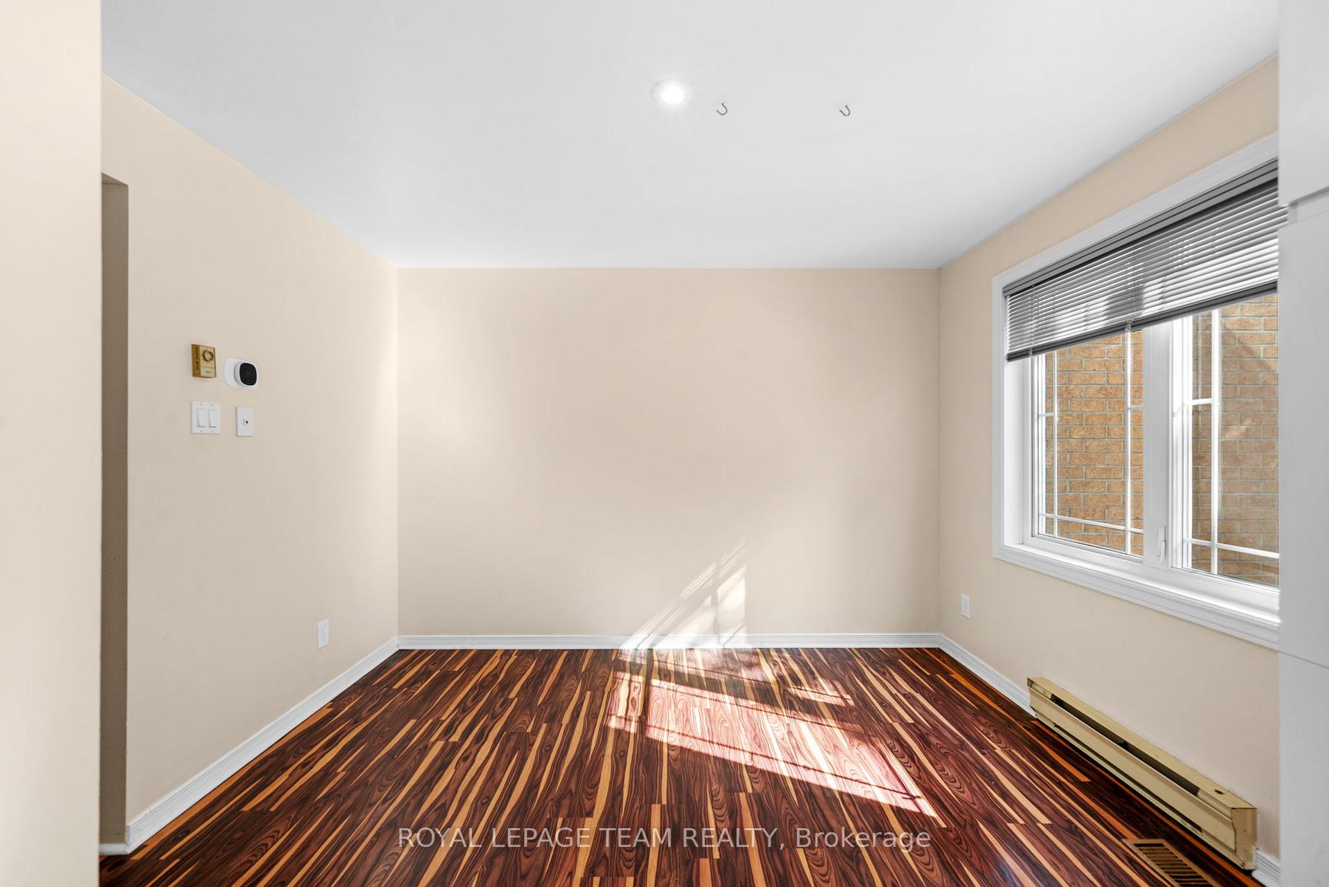 Photo 18 of 8 Mannington Court, Ottawa, Barrhaven - Cedargrove/Fraserdale — HOMEH