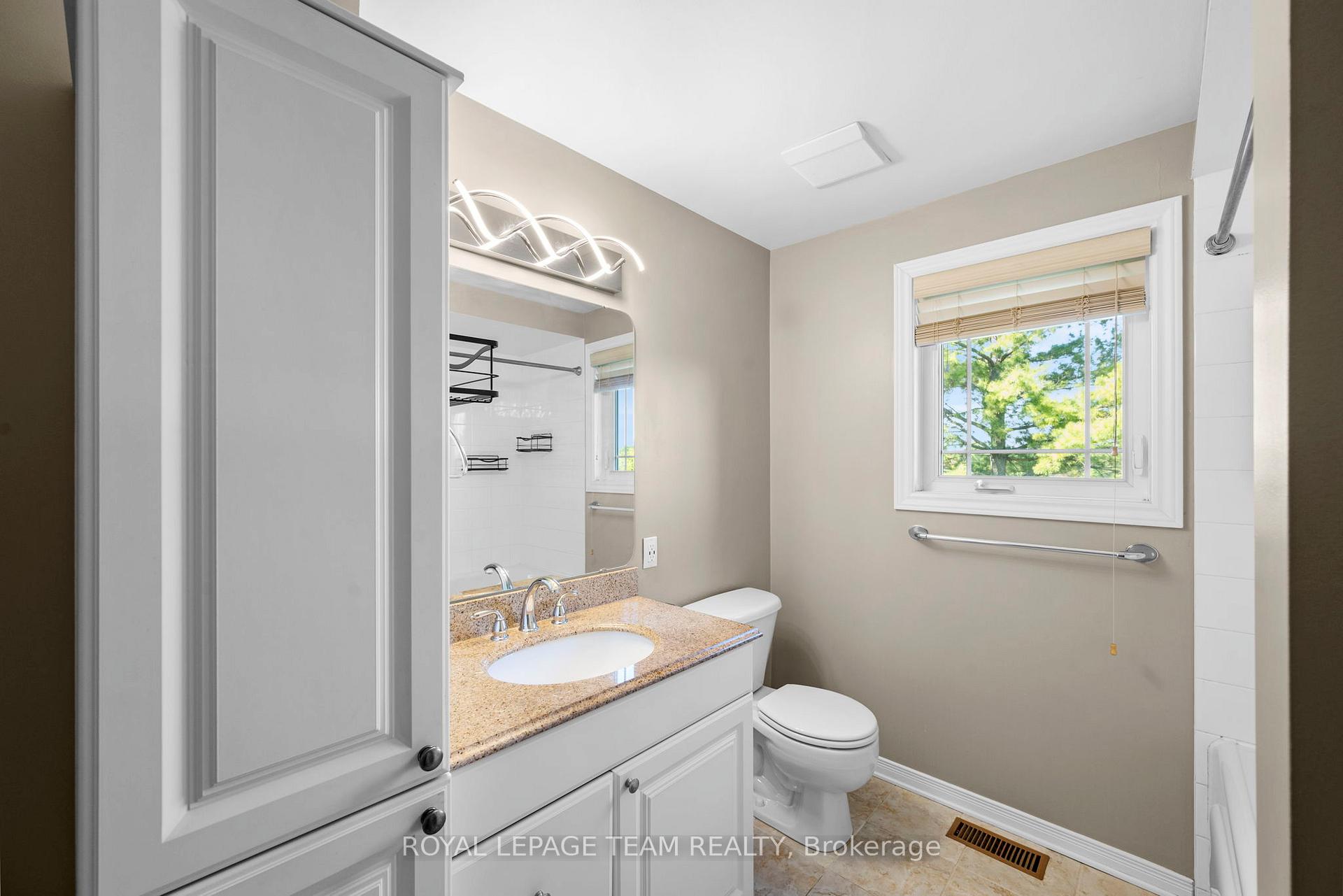 Photo 20 of 8 Mannington Court, Ottawa, Barrhaven - Cedargrove/Fraserdale — HOMEH