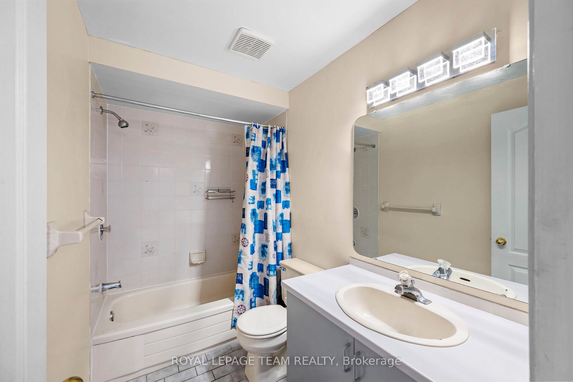 Photo 24 of 8 Mannington Court, Ottawa, Barrhaven - Cedargrove/Fraserdale — HOMEH