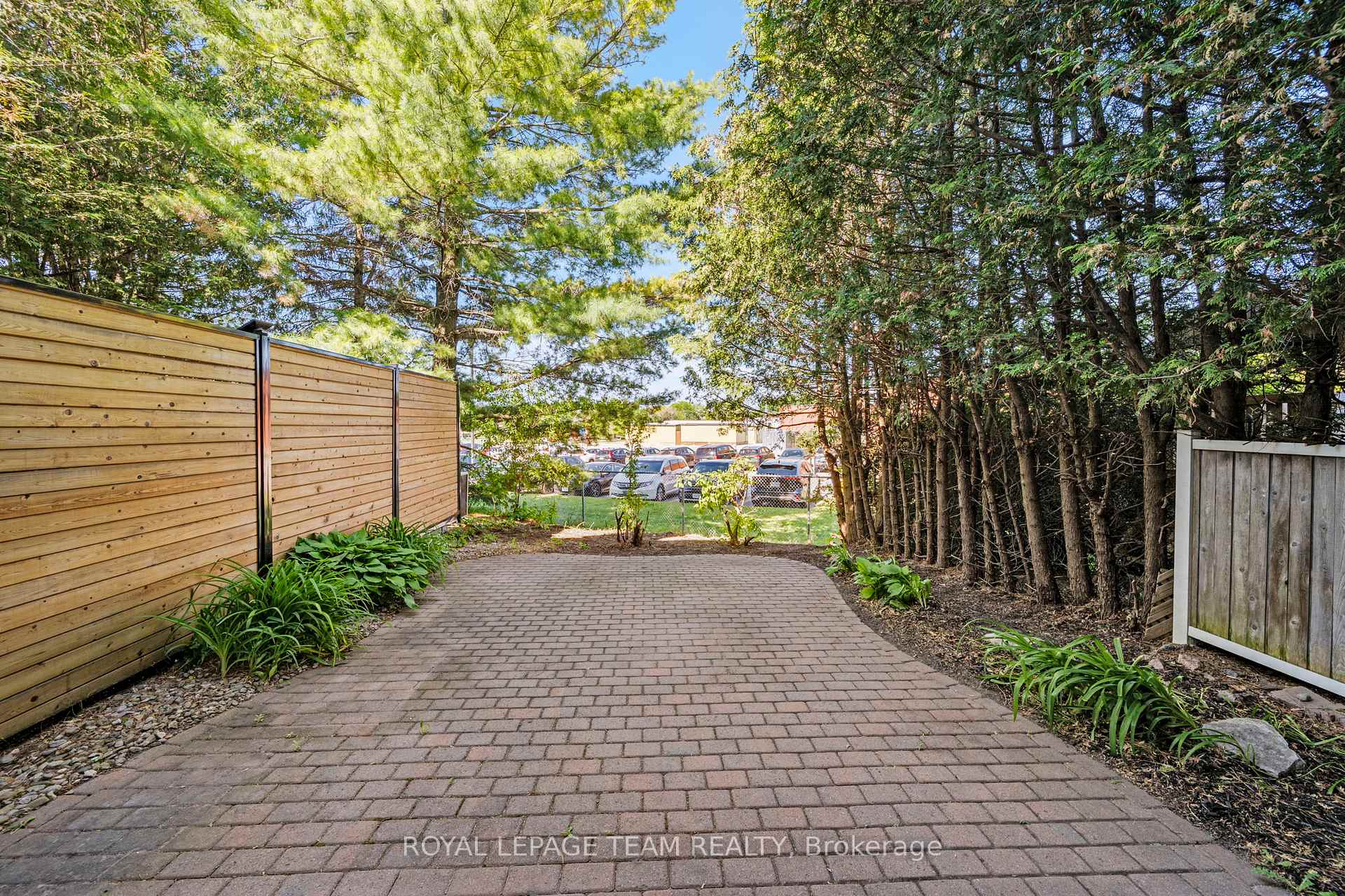 Photo 25 of 8 Mannington Court, Ottawa, Barrhaven - Cedargrove/Fraserdale — HOMEH