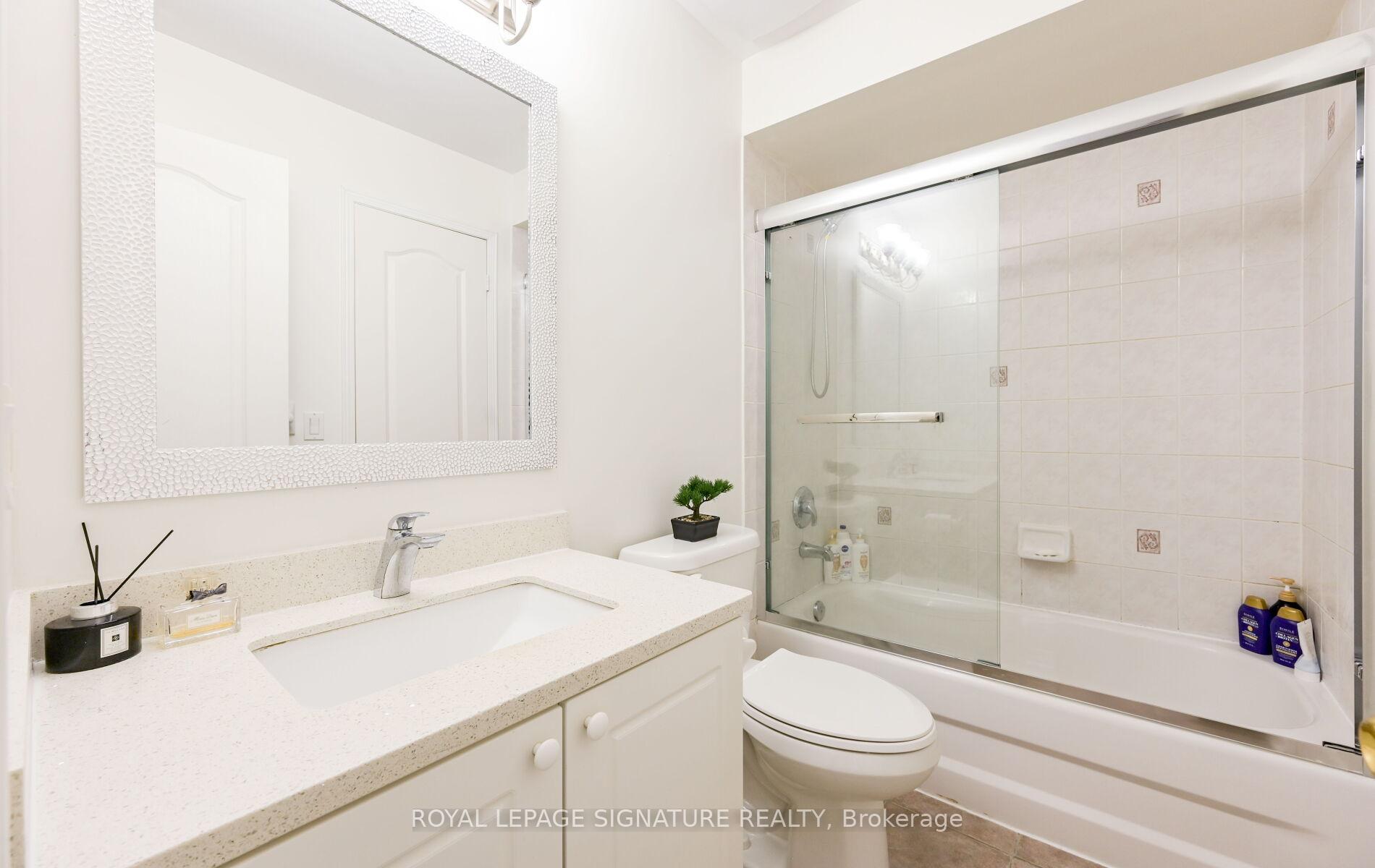 Photo 25 of Unit 21, 3020 Cedarglen Gate, Mississauga, Erindale — HOMEH