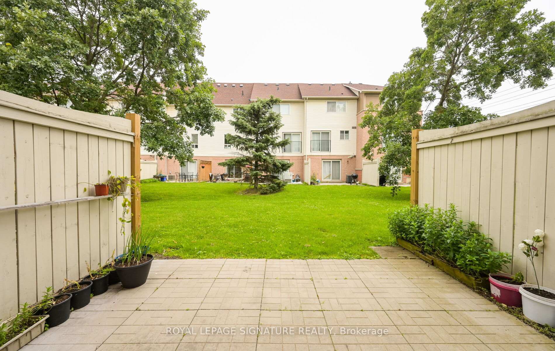 Photo 27 of Unit 21, 3020 Cedarglen Gate, Mississauga, Erindale — HOMEH
