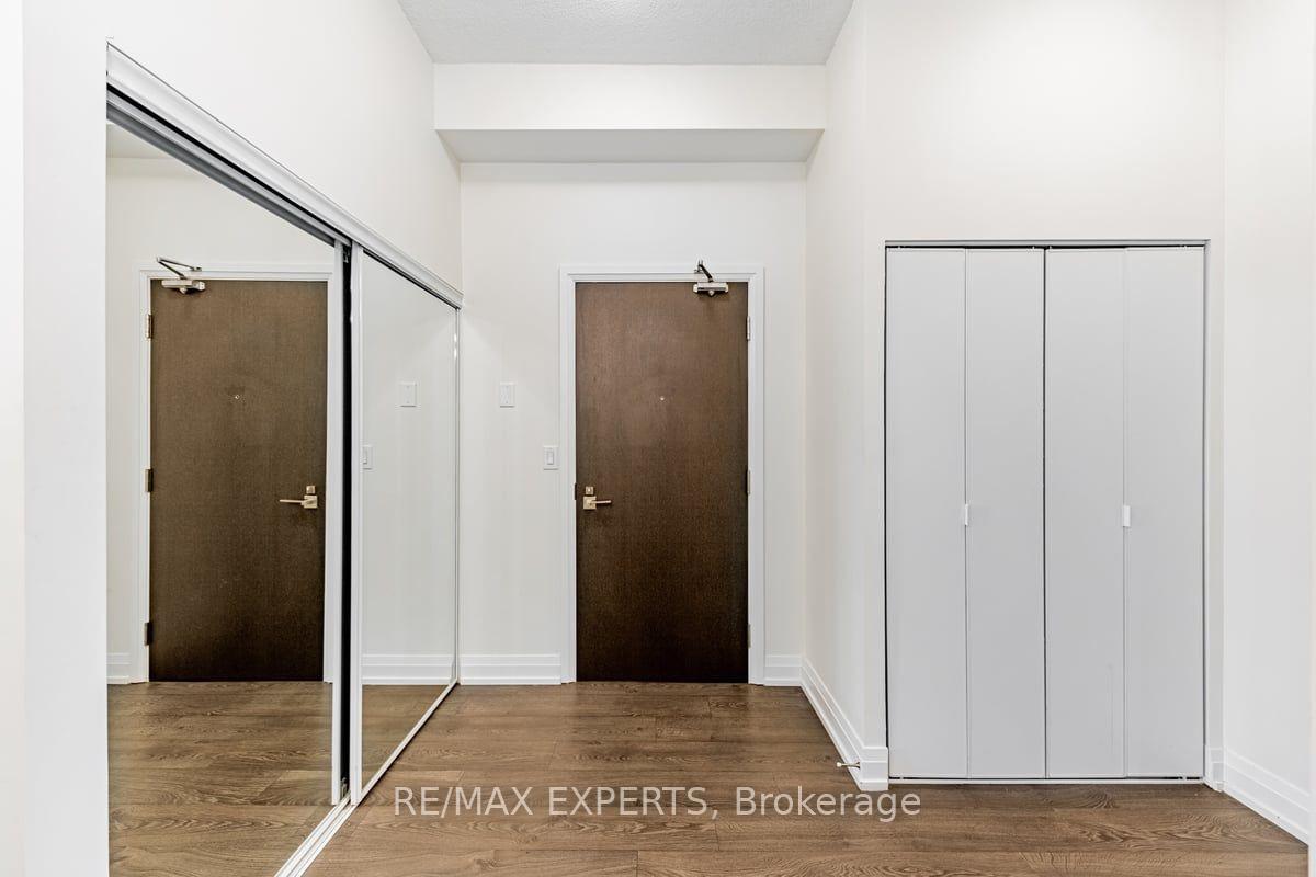Photo 3 of Unit 724, 3600 Highway 7, Vaughan, Vaughan Corporate Centre — HOMEH