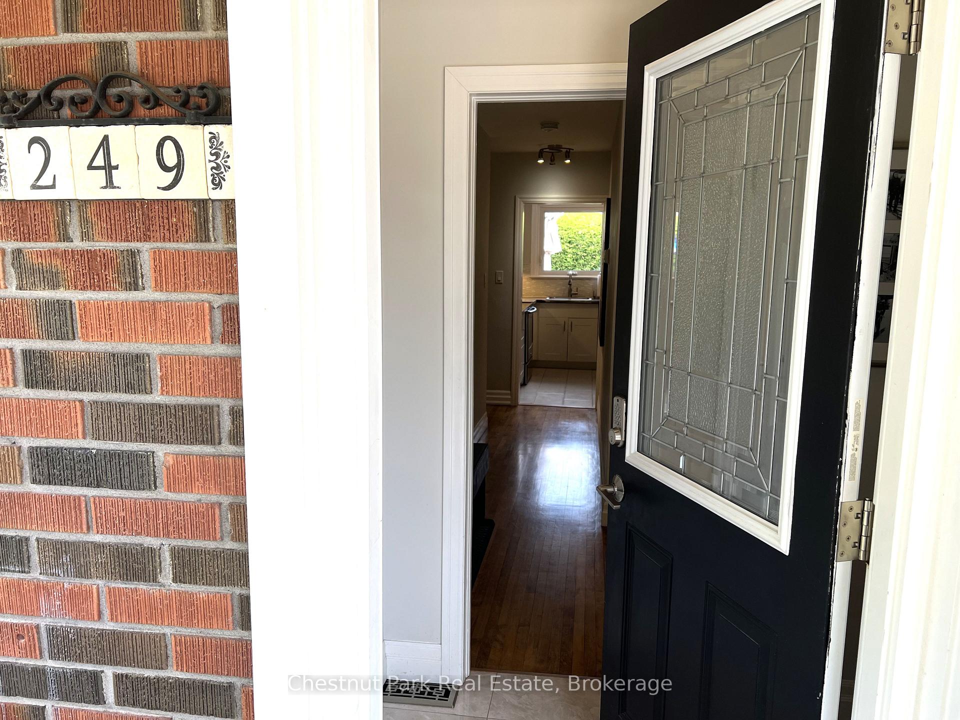 Photo 4 of 249 Pine Street, Collingwood — HOMEH