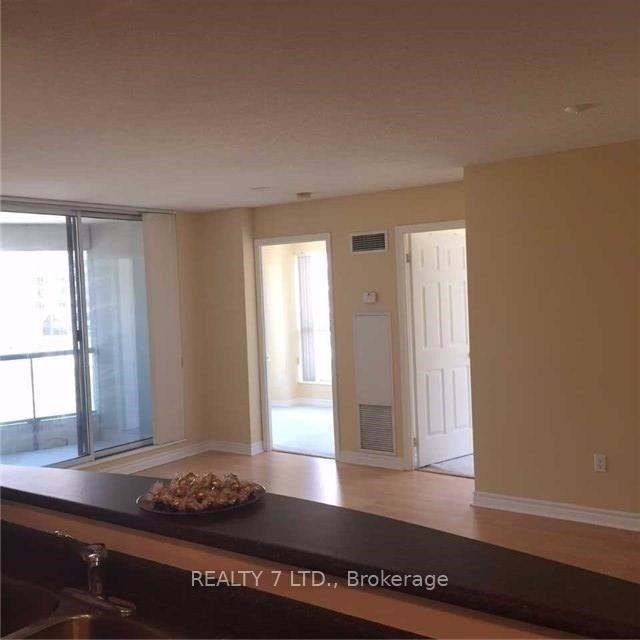 Photo 3 of Unit 912, 7 Lorraine Drive, North York, Willowdale West — HOMEH