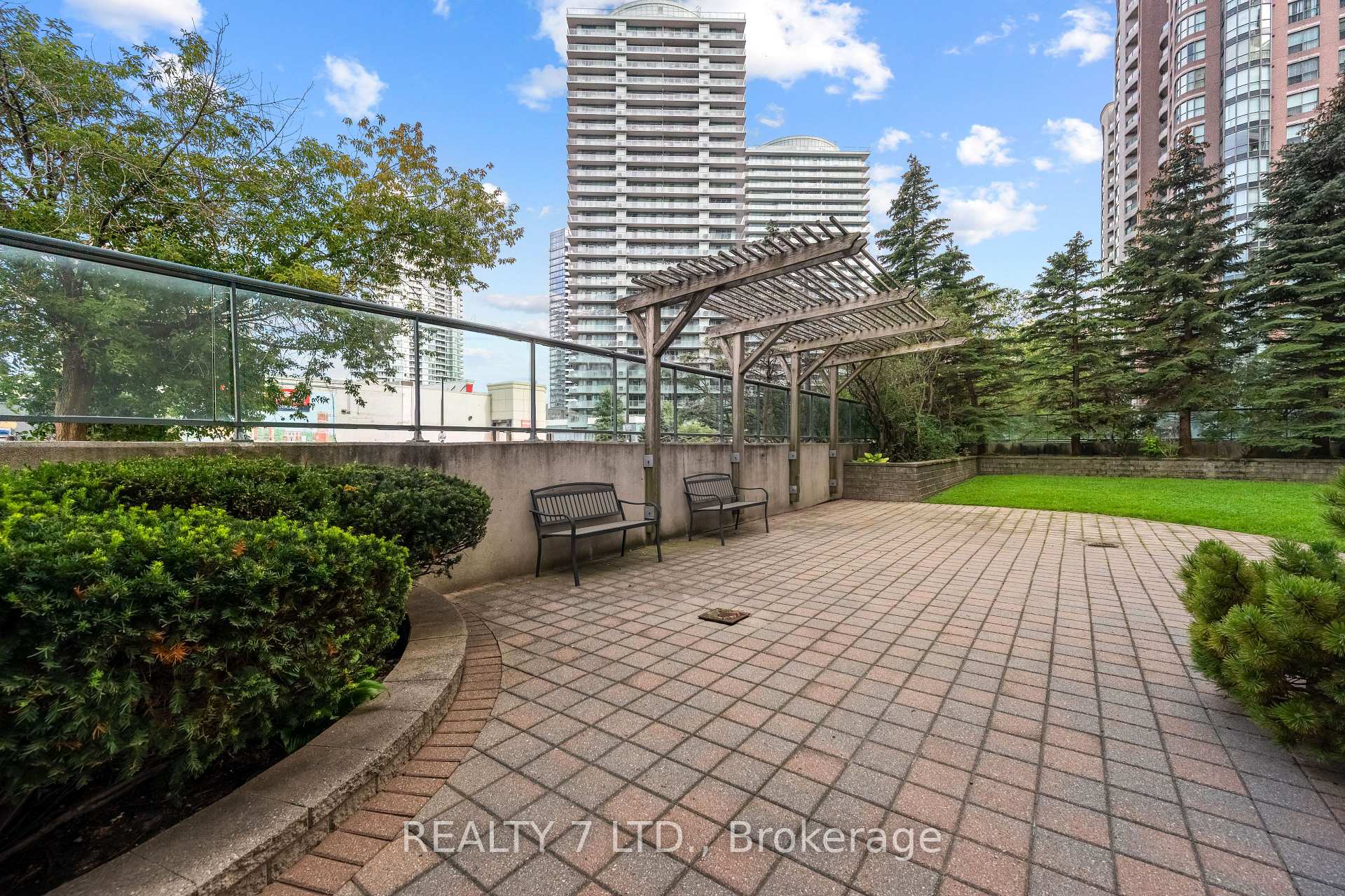 Photo 40 of Unit 912, 7 Lorraine Drive, North York, Willowdale West — HOMEH