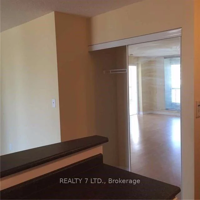 Photo 8 of Unit 912, 7 Lorraine Drive, North York, Willowdale West — HOMEH