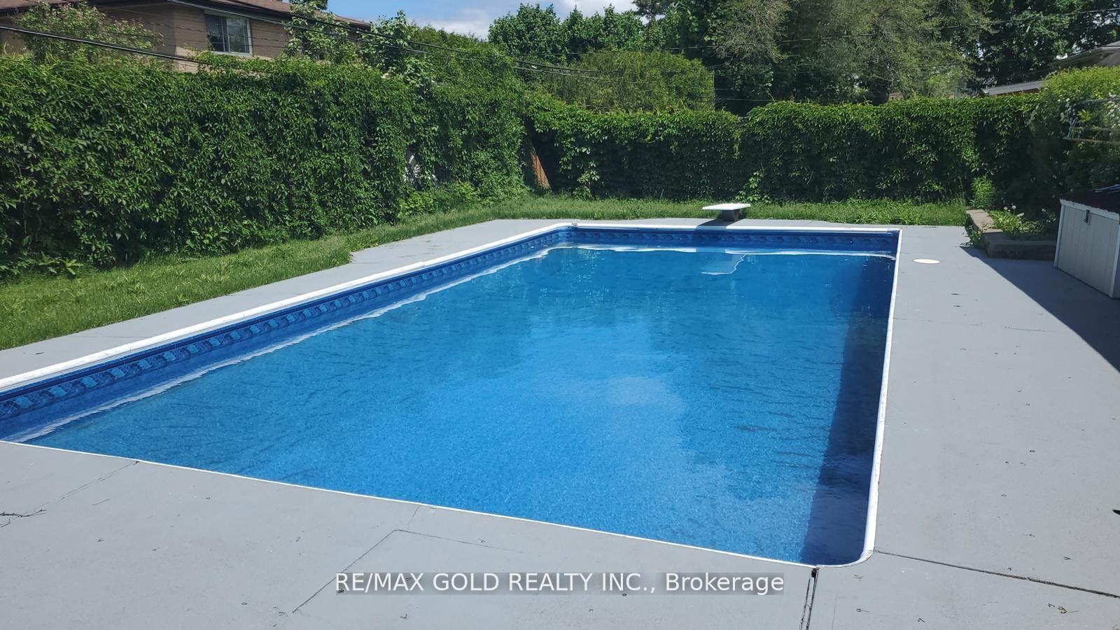 Photo 18 of 42 Beechwood Crescent, Brampton, Avondale — HOMEH