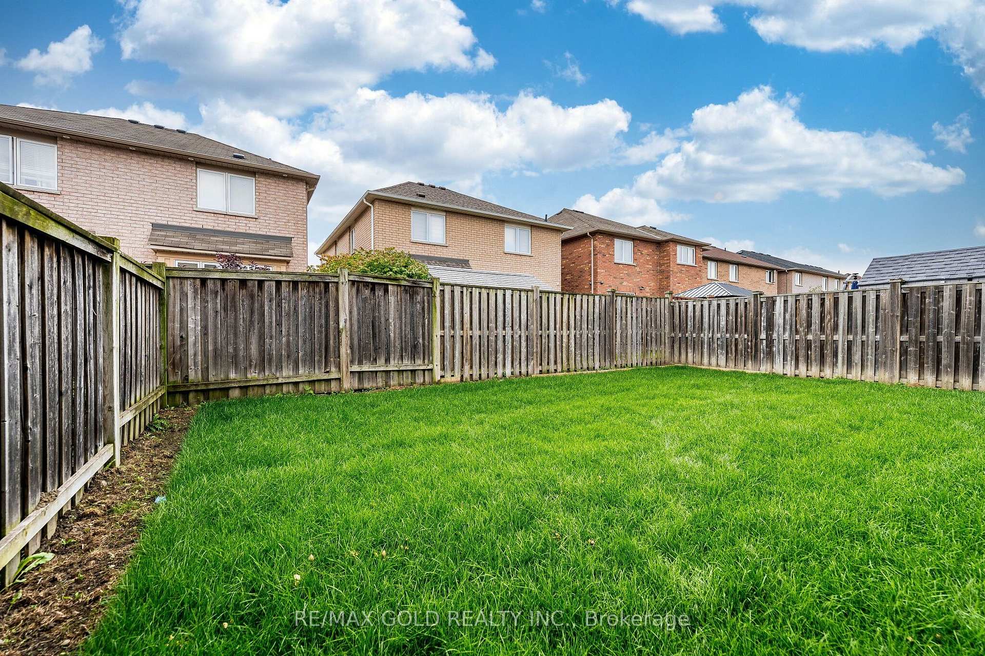 Photo 36 of 43 Spotted Owl Crescent, Brampton, Northwest Sandalwood Parkway — HOMEH