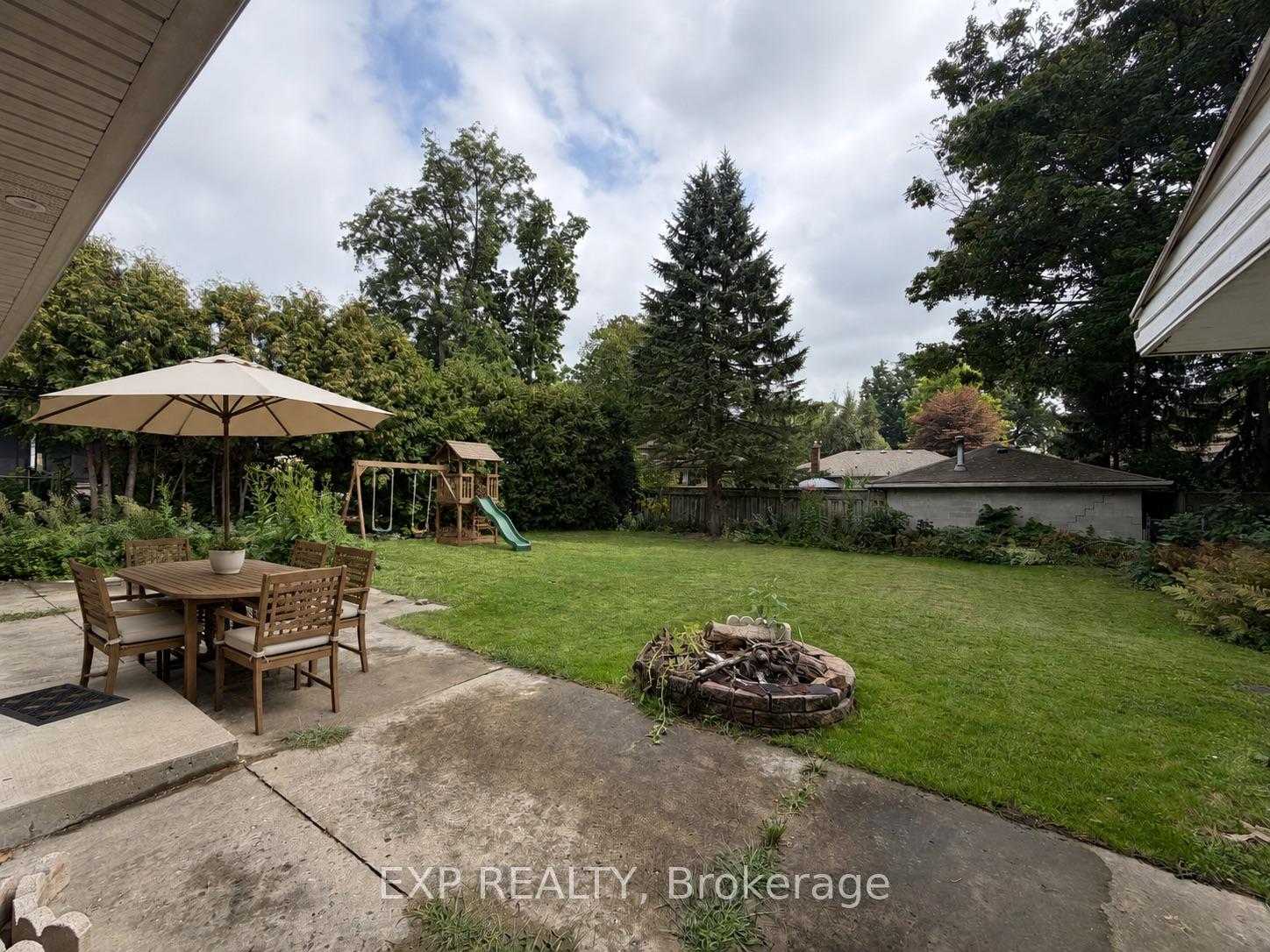 Photo 18 of 29 Pusey Boulevard, Brantford, North Park/Wood St. — HOMEH