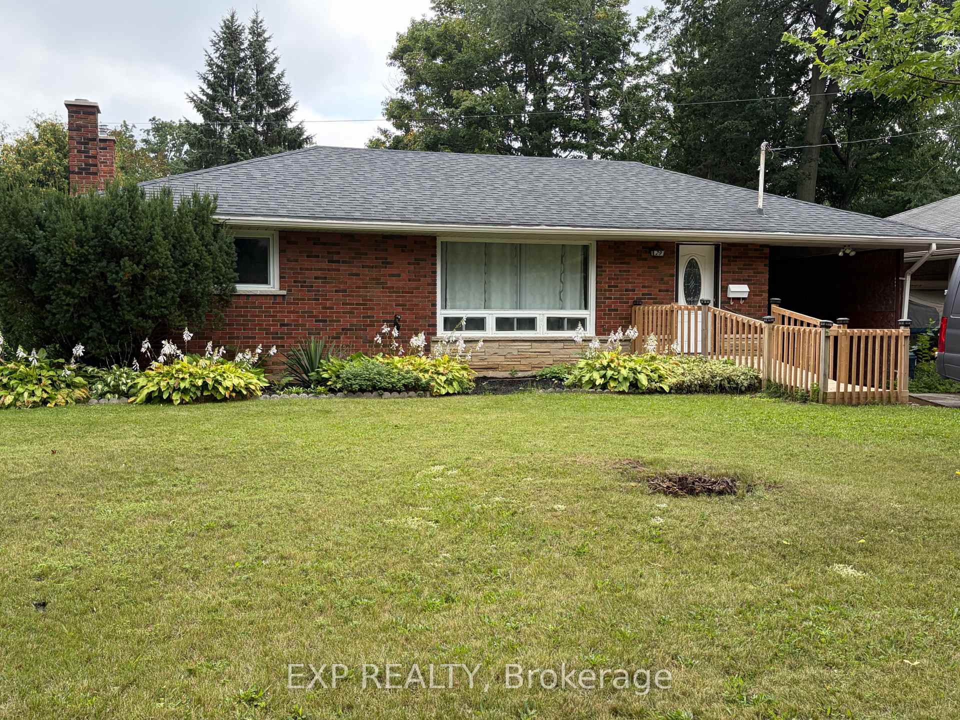 Photo 20 of 29 Pusey Boulevard, Brantford, North Park/Wood St. — HOMEH