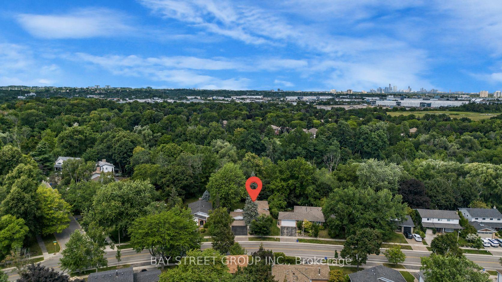 Photo 2 of 2283 Devon Road, Oakville, Ford — HOMEH
