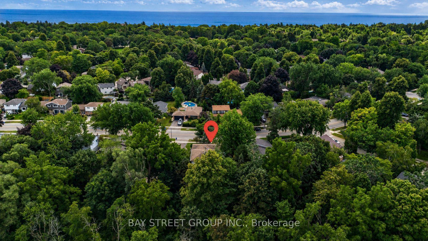Photo 3 of 2283 Devon Road, Oakville, Ford — HOMEH