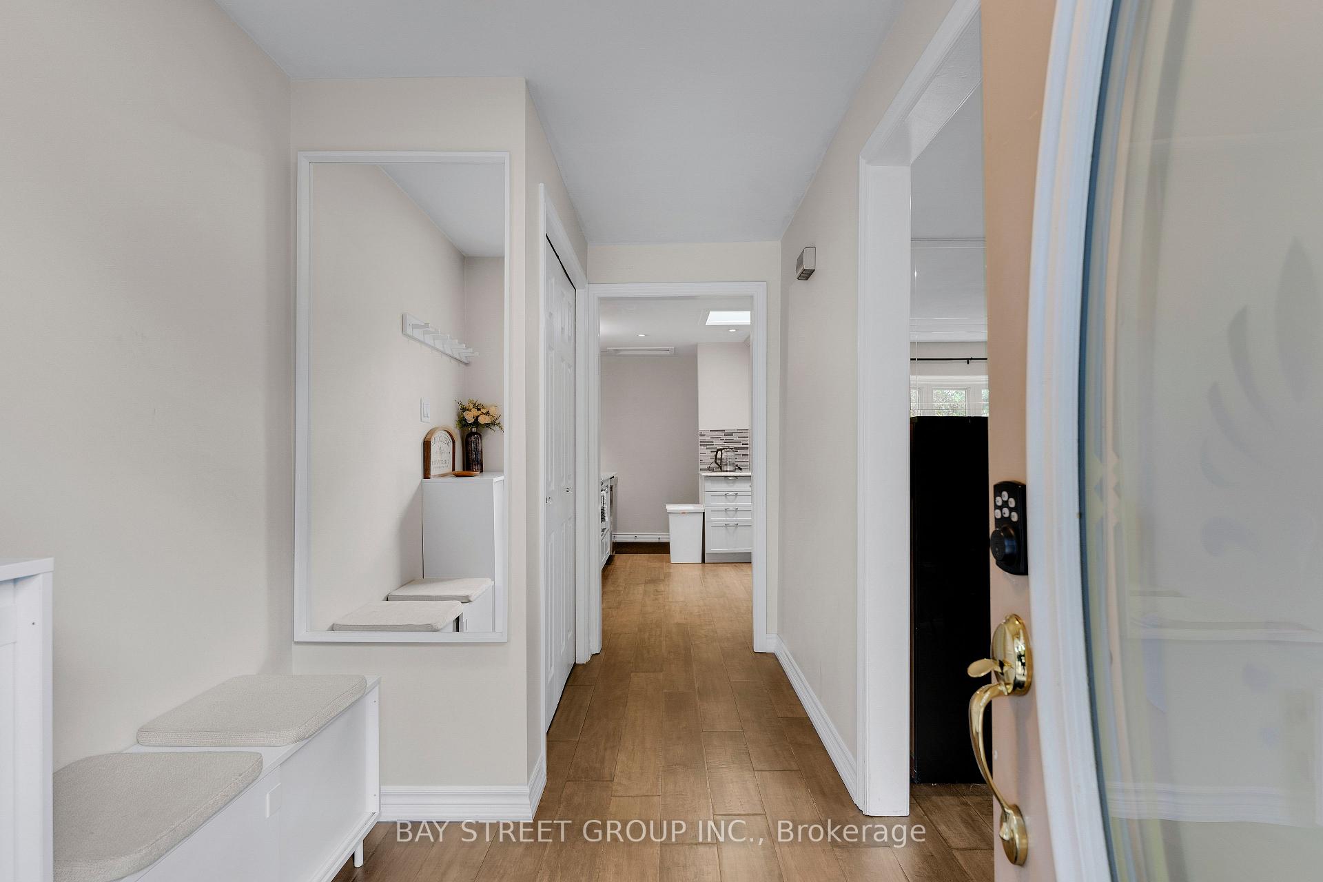 Photo 9 of 2283 Devon Road, Oakville, Ford — HOMEH