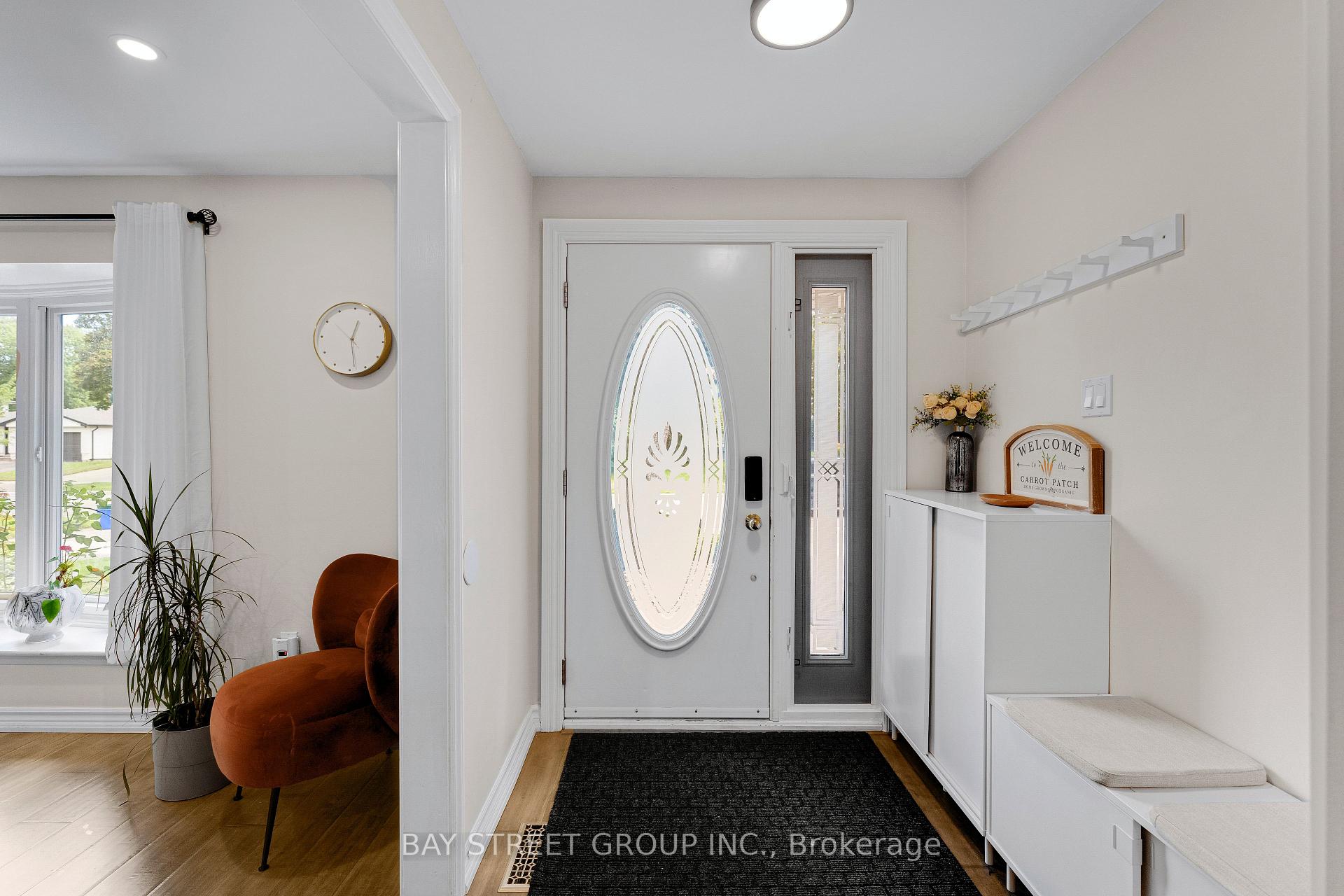Photo 10 of 2283 Devon Road, Oakville, Ford — HOMEH