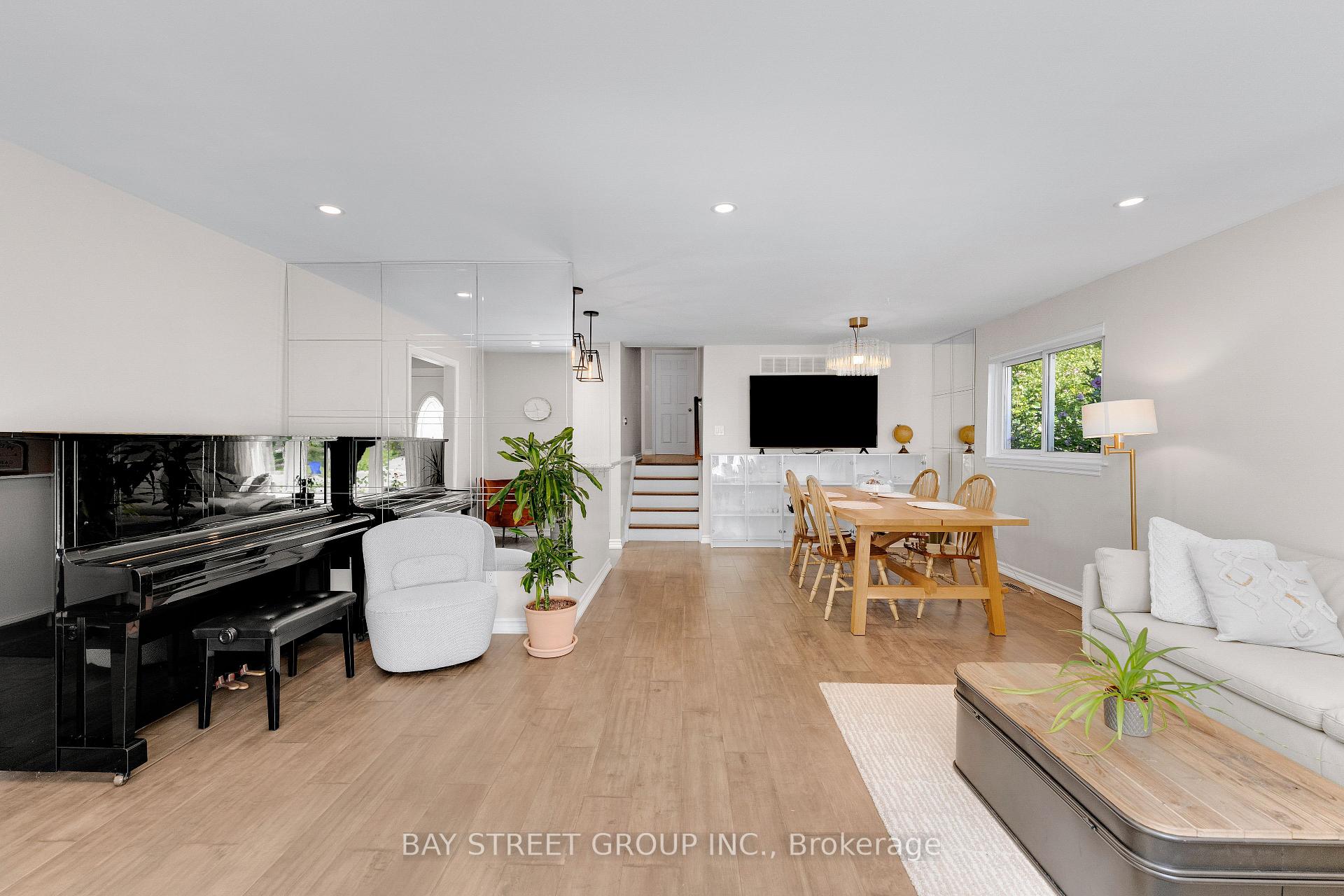 Photo 14 of 2283 Devon Road, Oakville, Ford — HOMEH