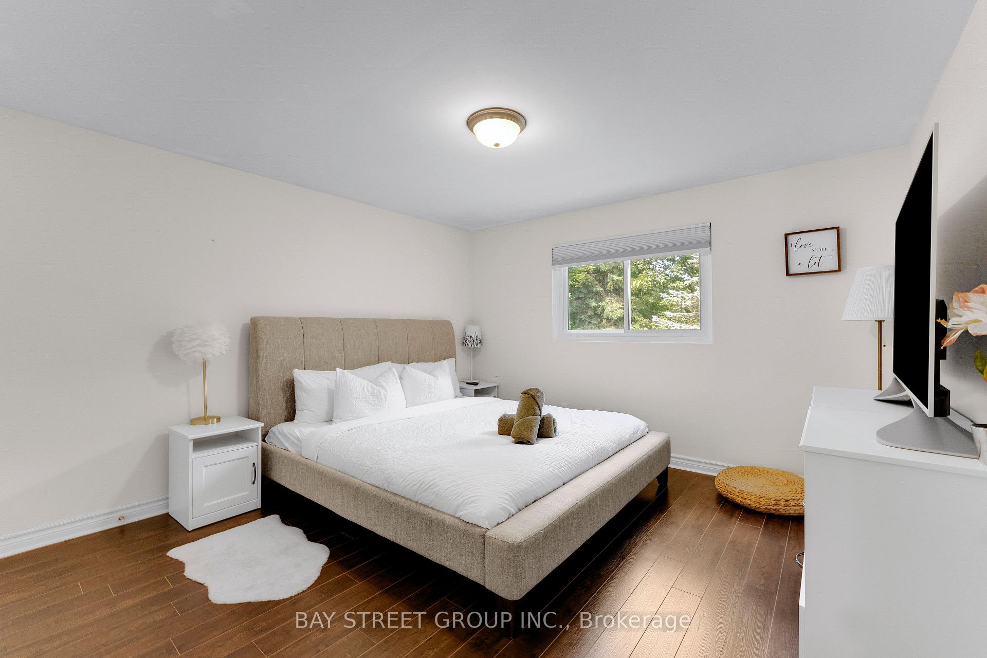 Photo 22 of 2283 Devon Road, Oakville, Ford — HOMEH