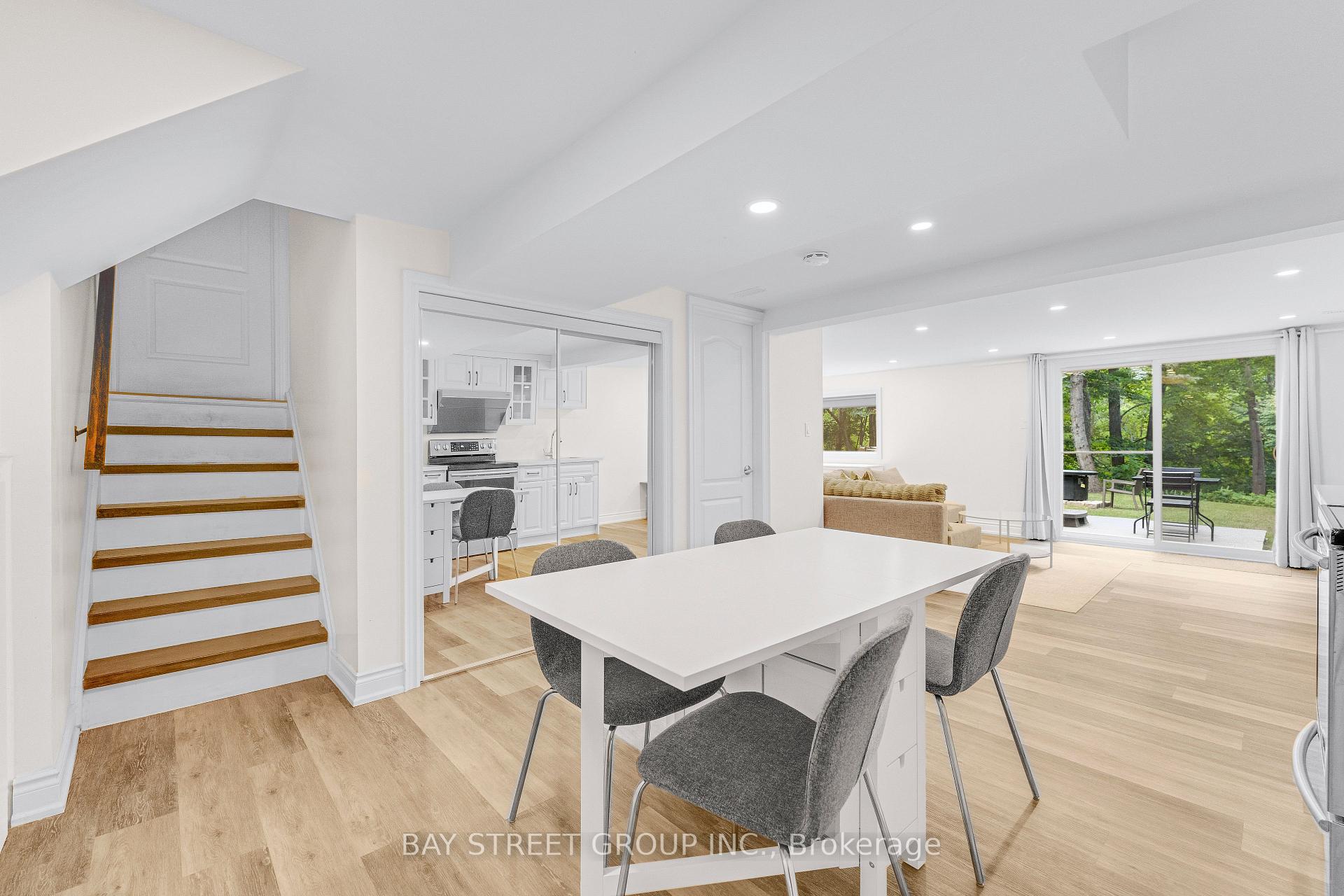 Photo 33 of 2283 Devon Road, Oakville, Ford — HOMEH