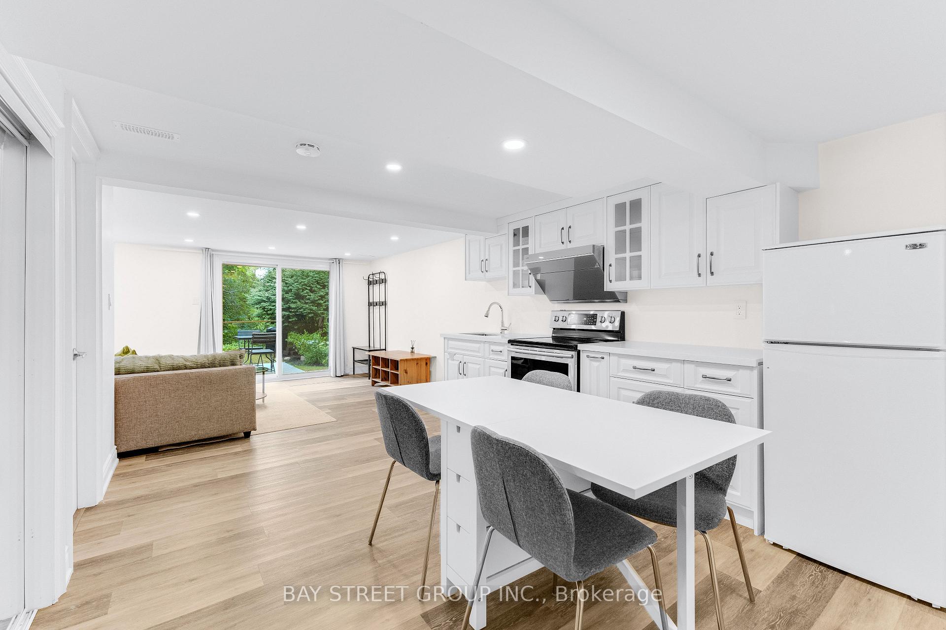 Photo 34 of 2283 Devon Road, Oakville, Ford — HOMEH