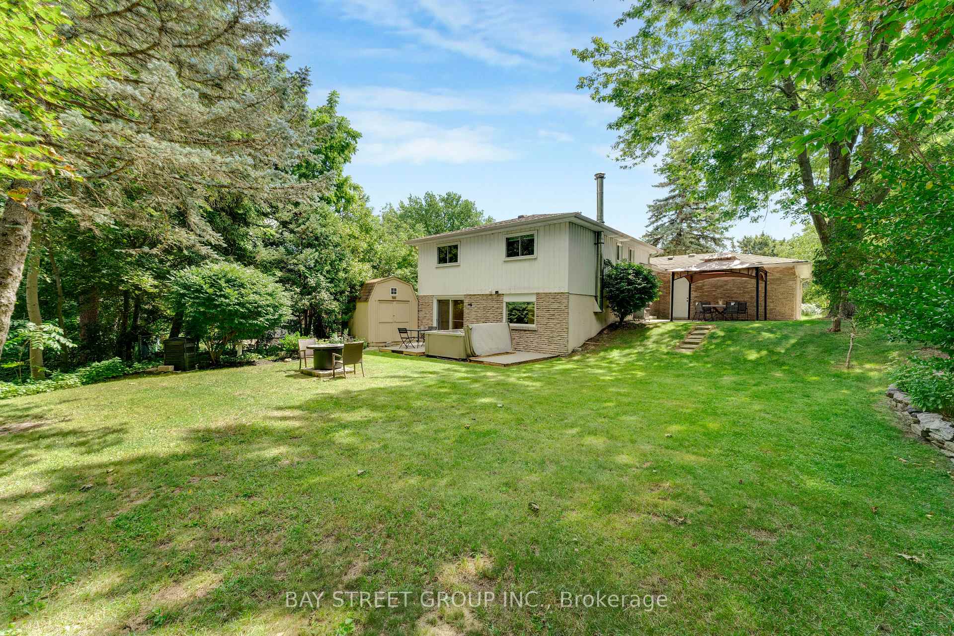 Photo 40 of 2283 Devon Road, Oakville, Ford — HOMEH