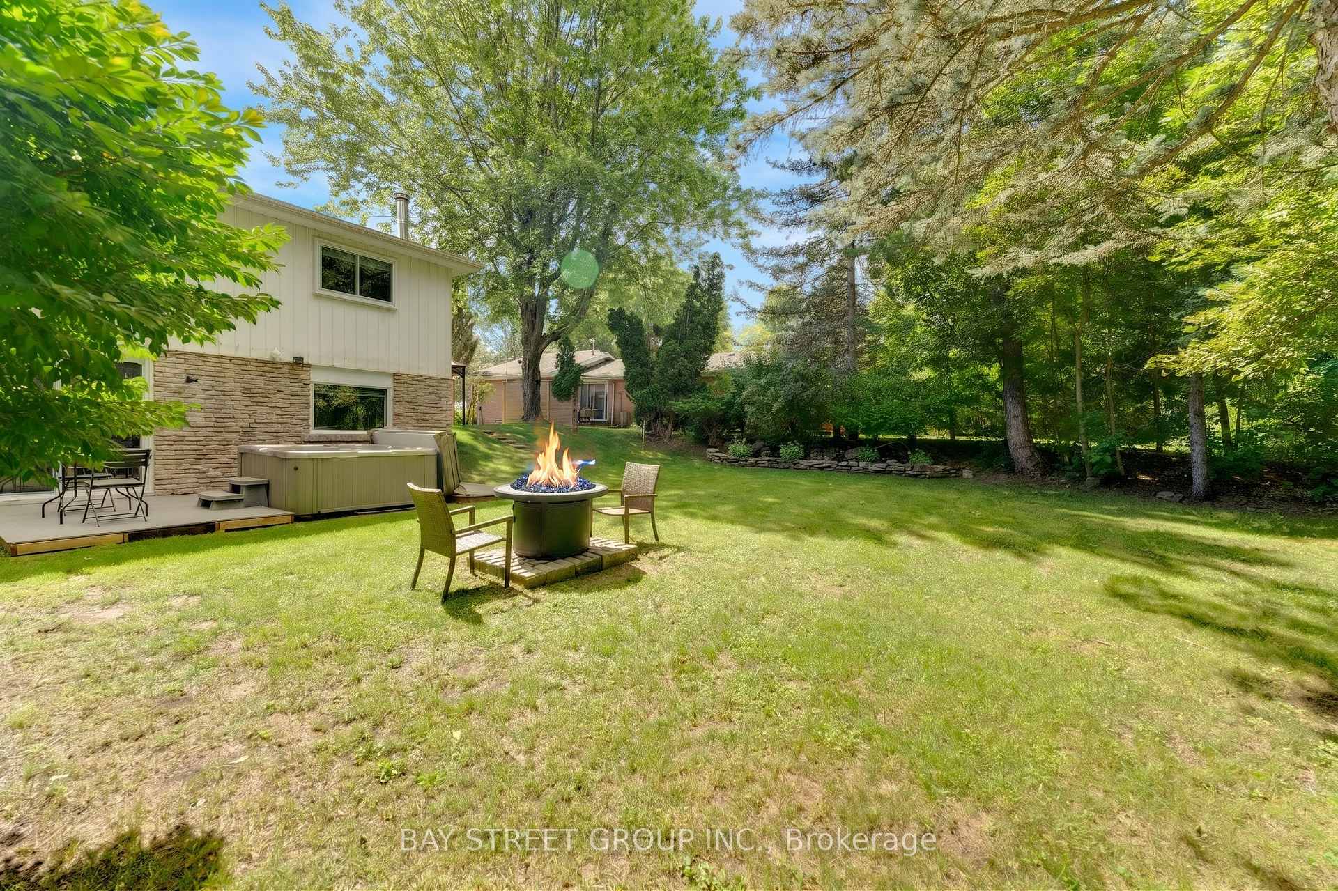 Photo 41 of 2283 Devon Road, Oakville, Ford — HOMEH