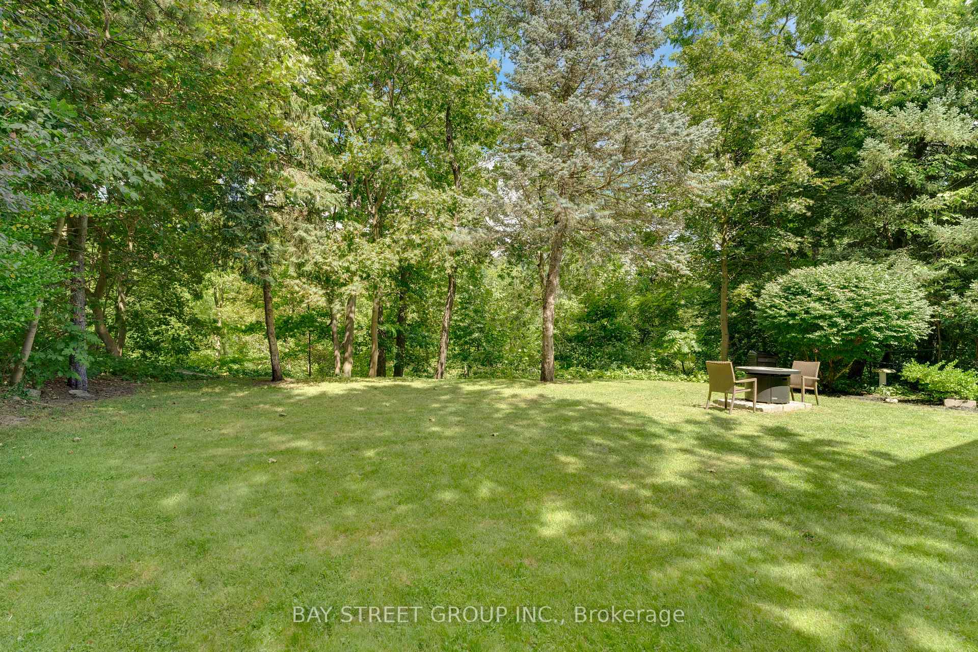 Photo 44 of 2283 Devon Road, Oakville, Ford — HOMEH