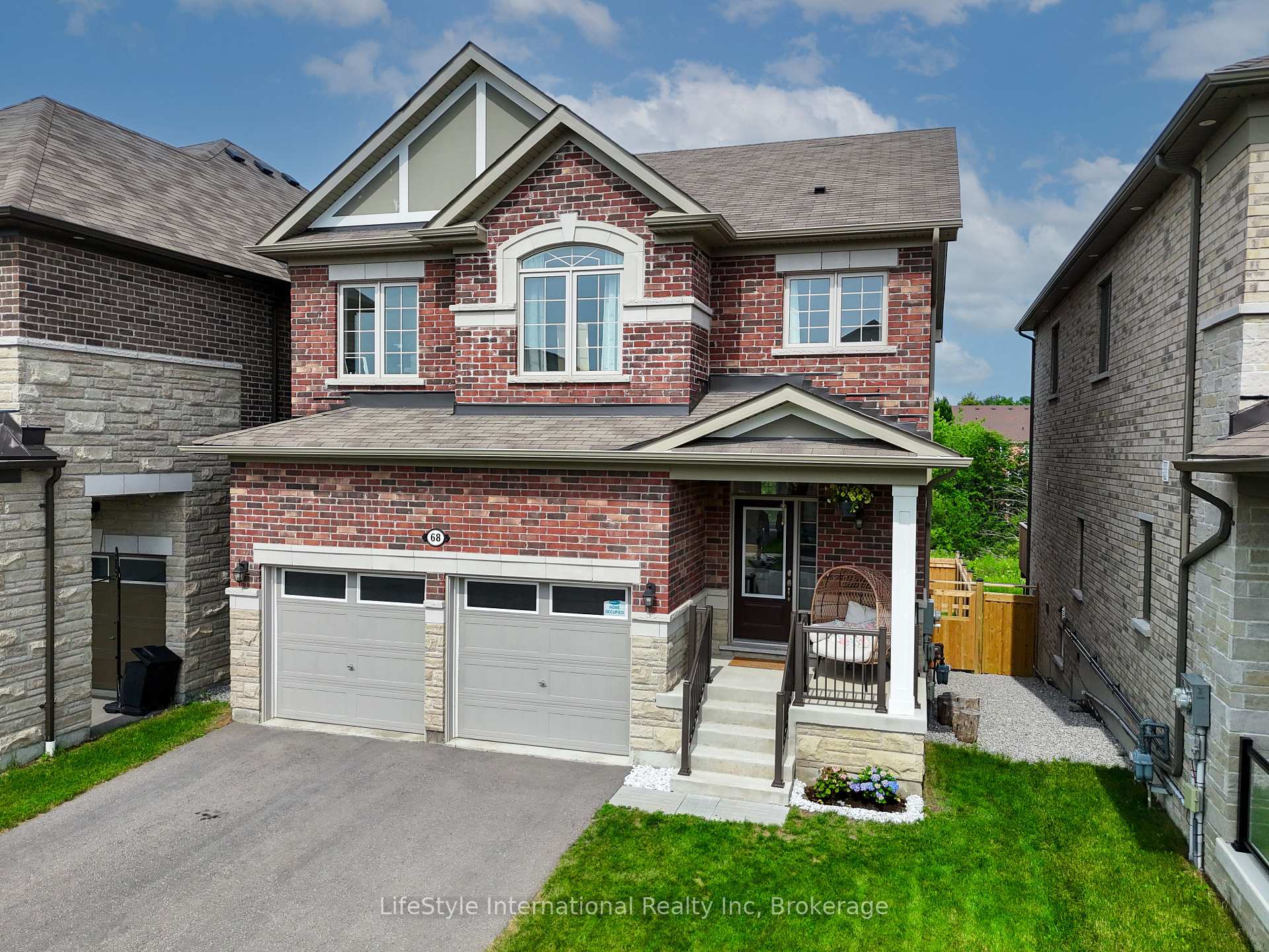 Photo 4 of 68 Barkerville Drive, Whitby, Lynde Creek — HOMEH
