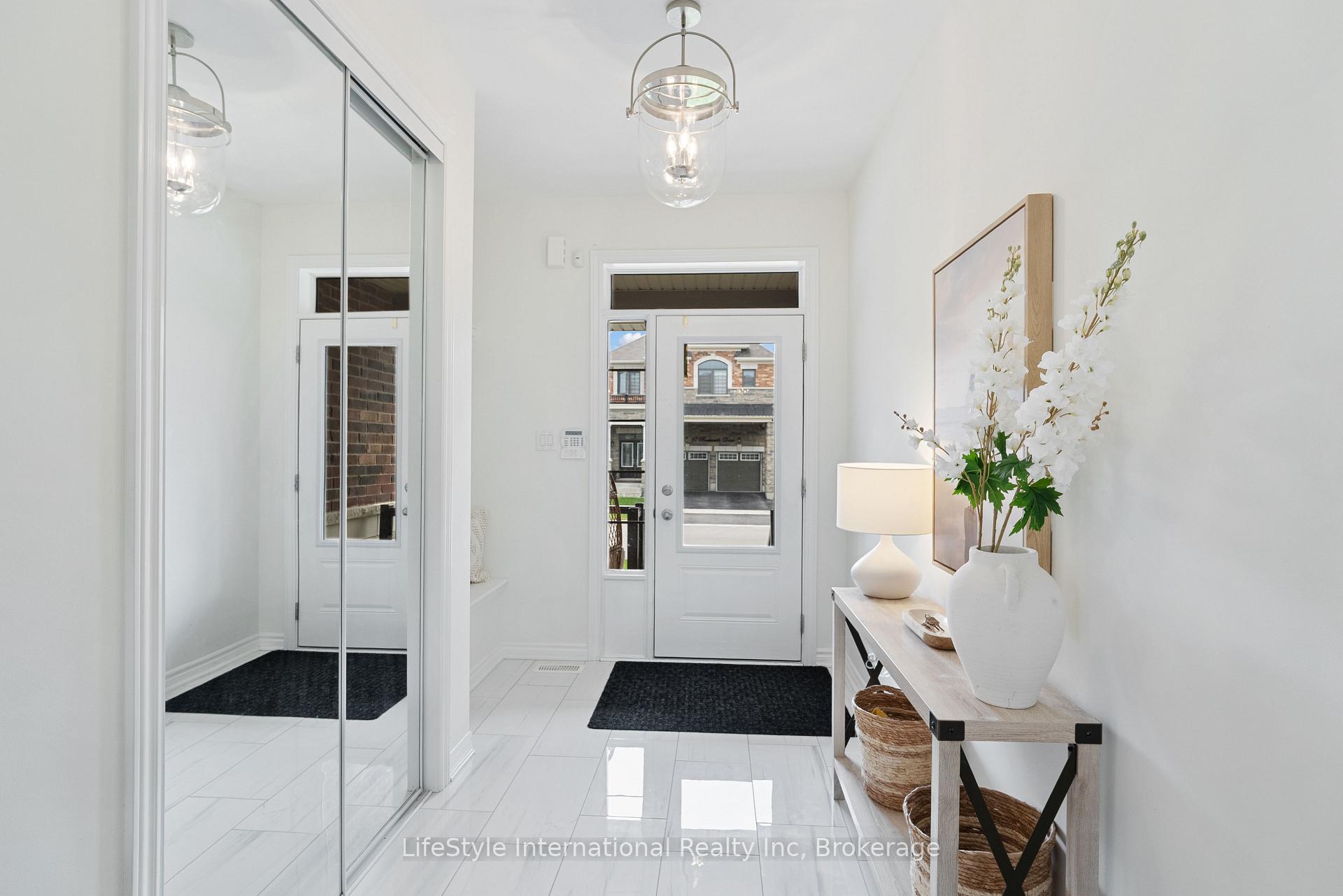 Photo 7 of 68 Barkerville Drive, Whitby, Lynde Creek — HOMEH